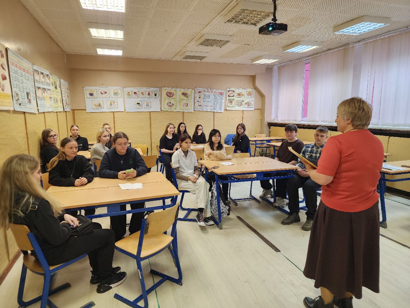 Подольск , студенты, день конституции,