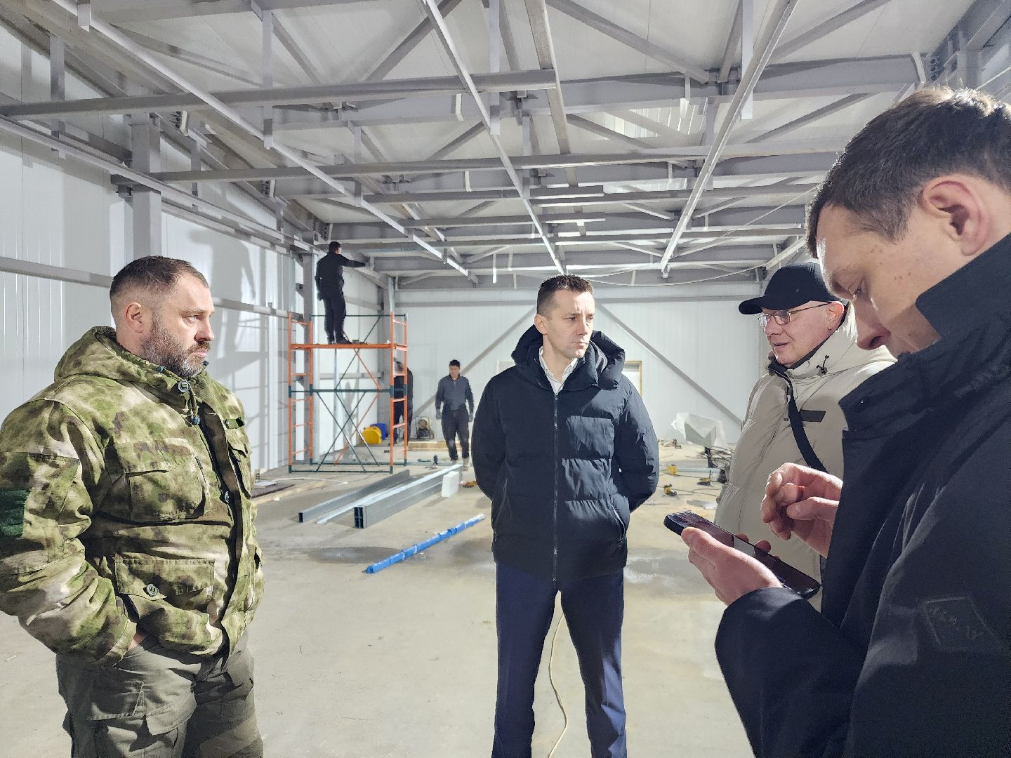 чехов, микрорайон губернский, лесопарк, строительство, благоустройство, многофункциональный павильон, внутренняя отделка, монтаж перегородок, кровля, сэндвич панели, тепловой контур,госпрограмма московской области, формирование комфортной городской среды, проходы и проезды,укладка плитки, монтаж полов, витражное остекление,инженерные сети,кафе, серверная,стяжка пола,