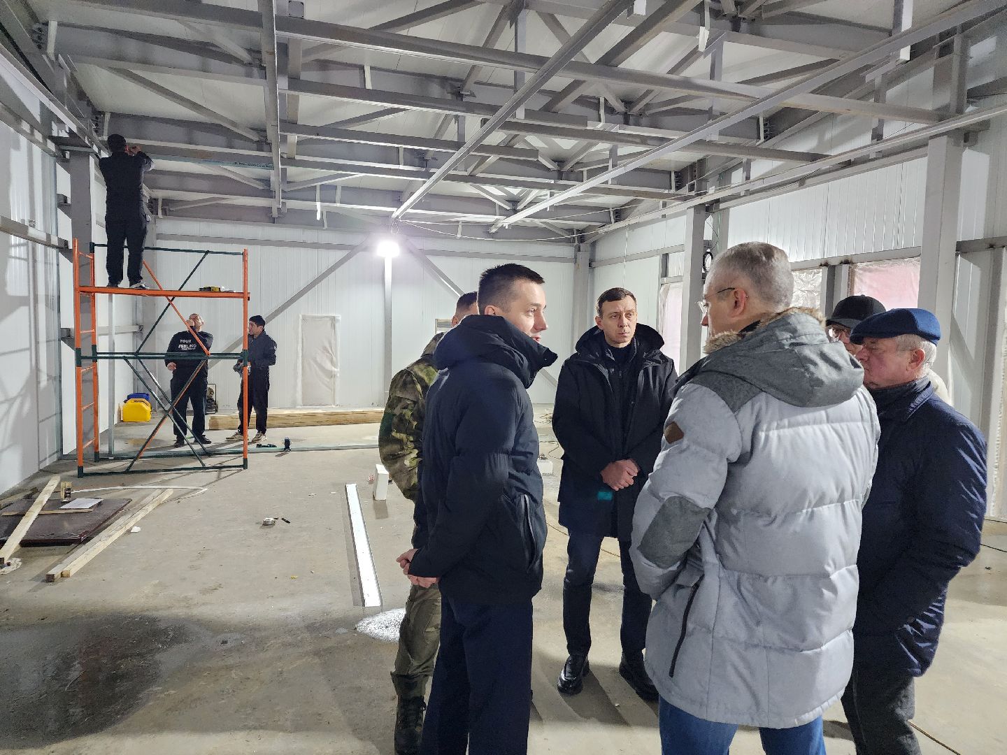 чехов, микрорайон губернский, лесопарк, строительство, благоустройство, многофункциональный павильон, внутренняя отделка, монтаж перегородок, кровля, сэндвич панели, тепловой контур,госпрограмма московской области, формирование комфортной городской среды, проходы и проезды,укладка плитки, монтаж полов, витражное остекление,инженерные сети,кафе, серверная,стяжка пола,