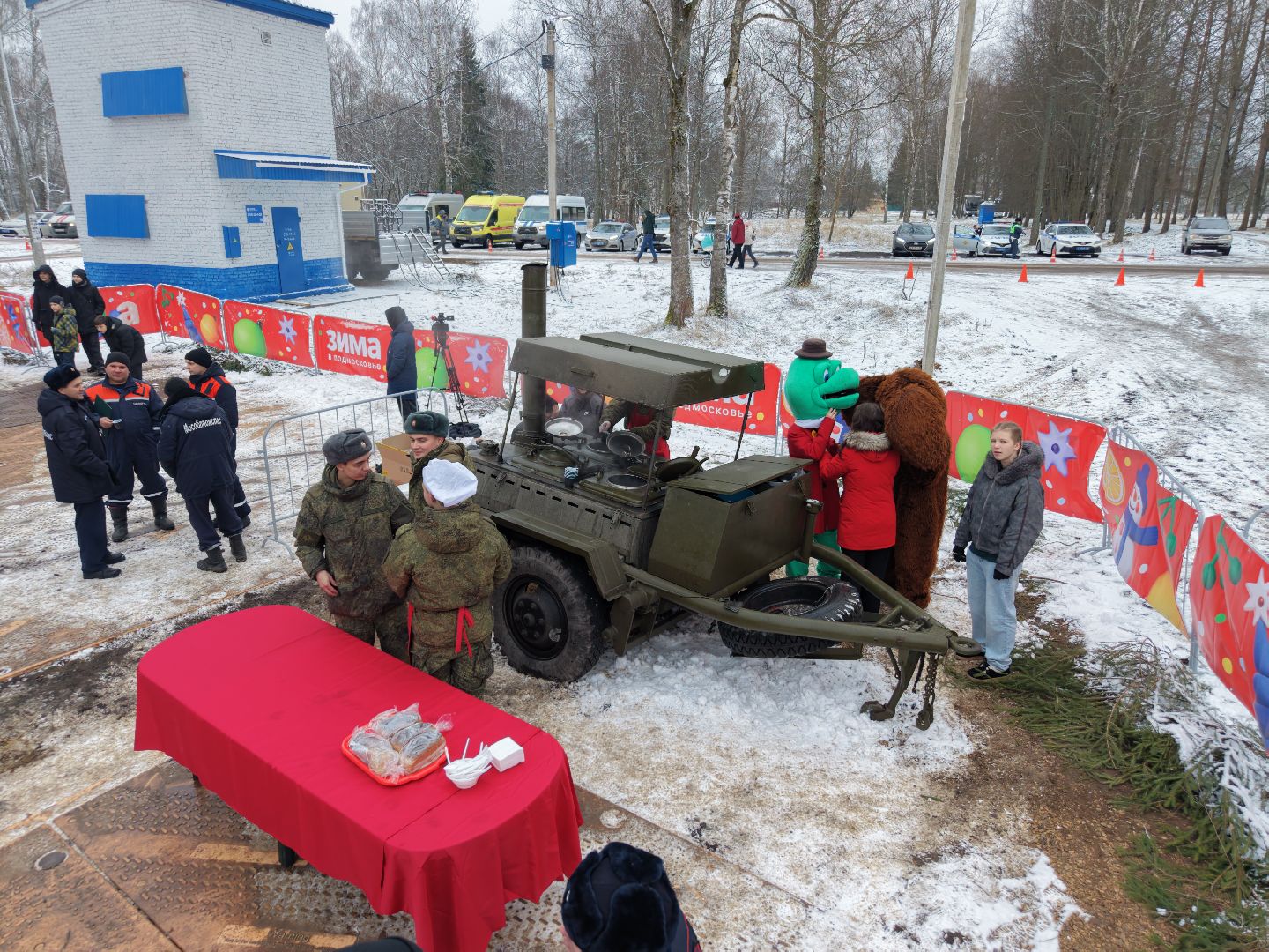видео с коптера, новогодняя ель, ель из рузы в кремль,