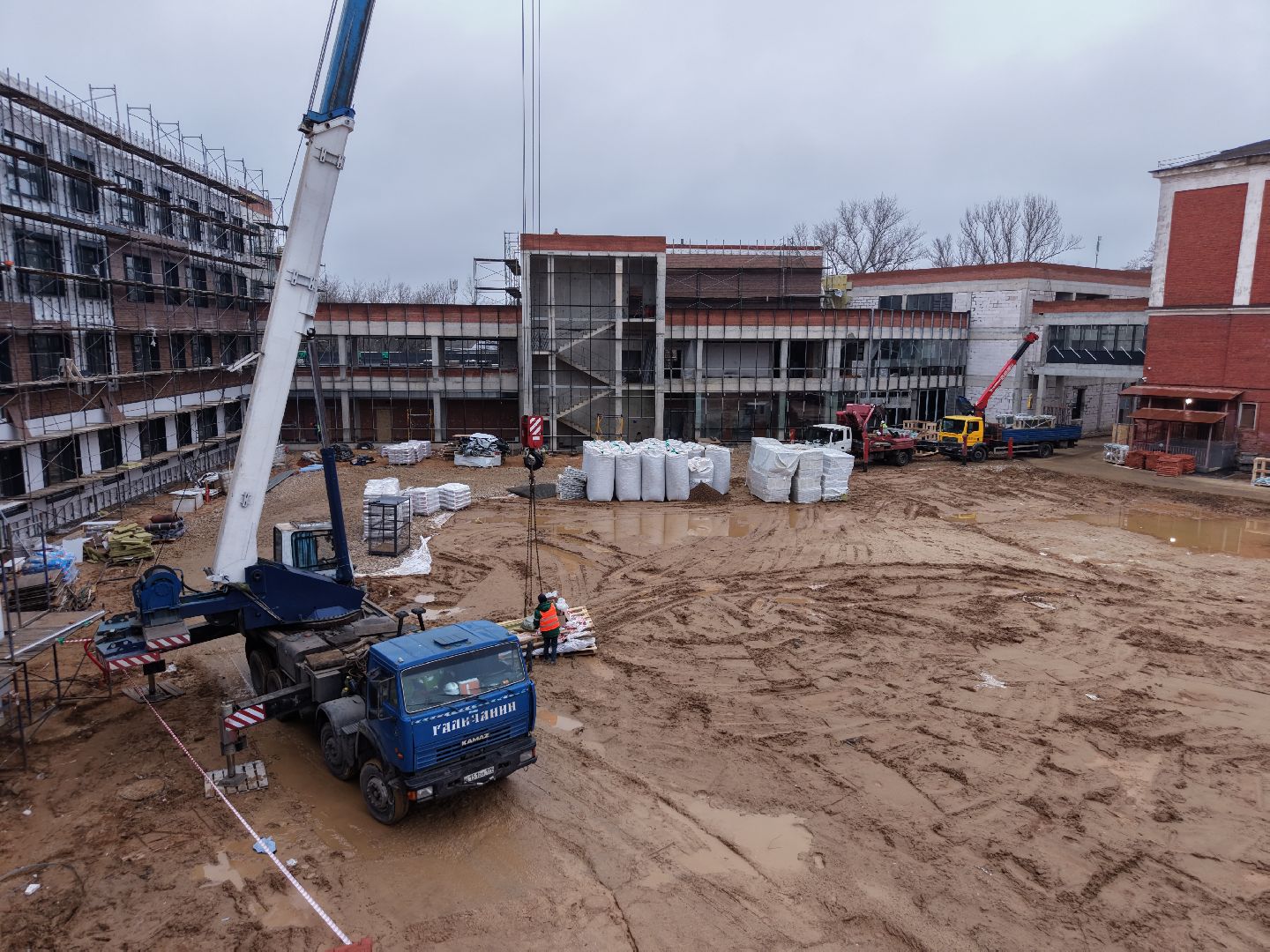 видео с коптера, пристройка к школе 16 в подольске,