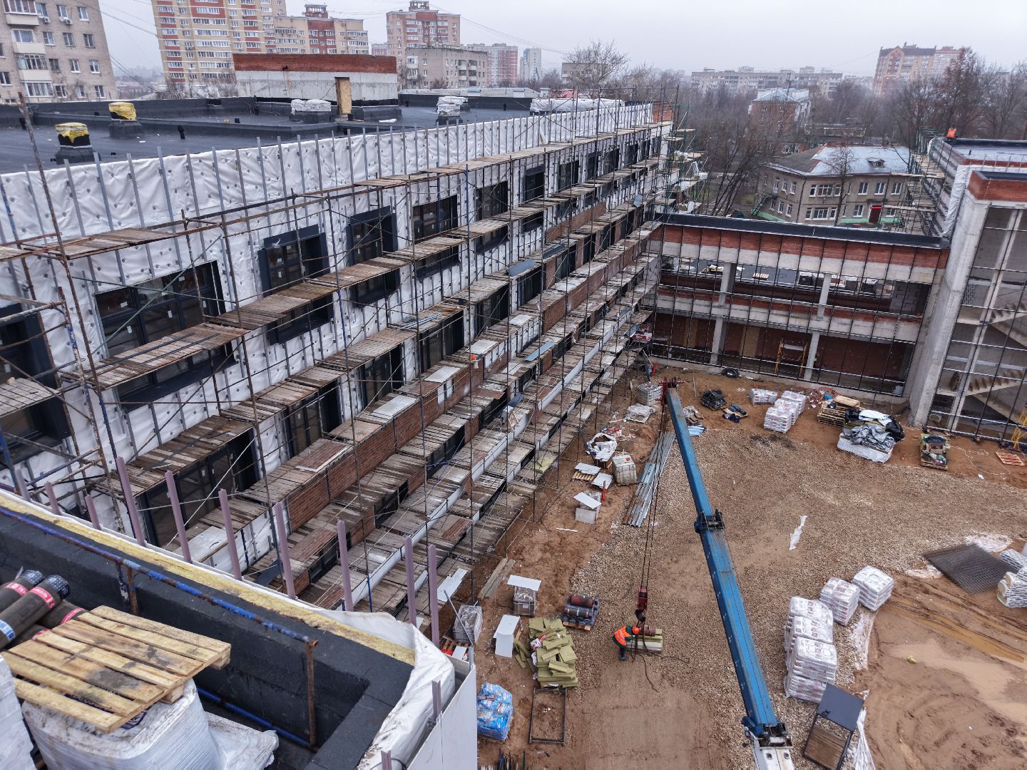 видео с коптера, пристройка к школе 16 в подольске,