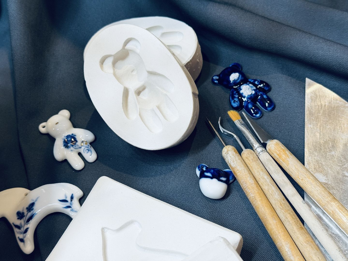 гжель, гжельский фарфоровый завод, современная гжель, декоративно-прикладное искусство, народный художественный промысел, промыслы, коллаборация промысла, коллаборация гжель,