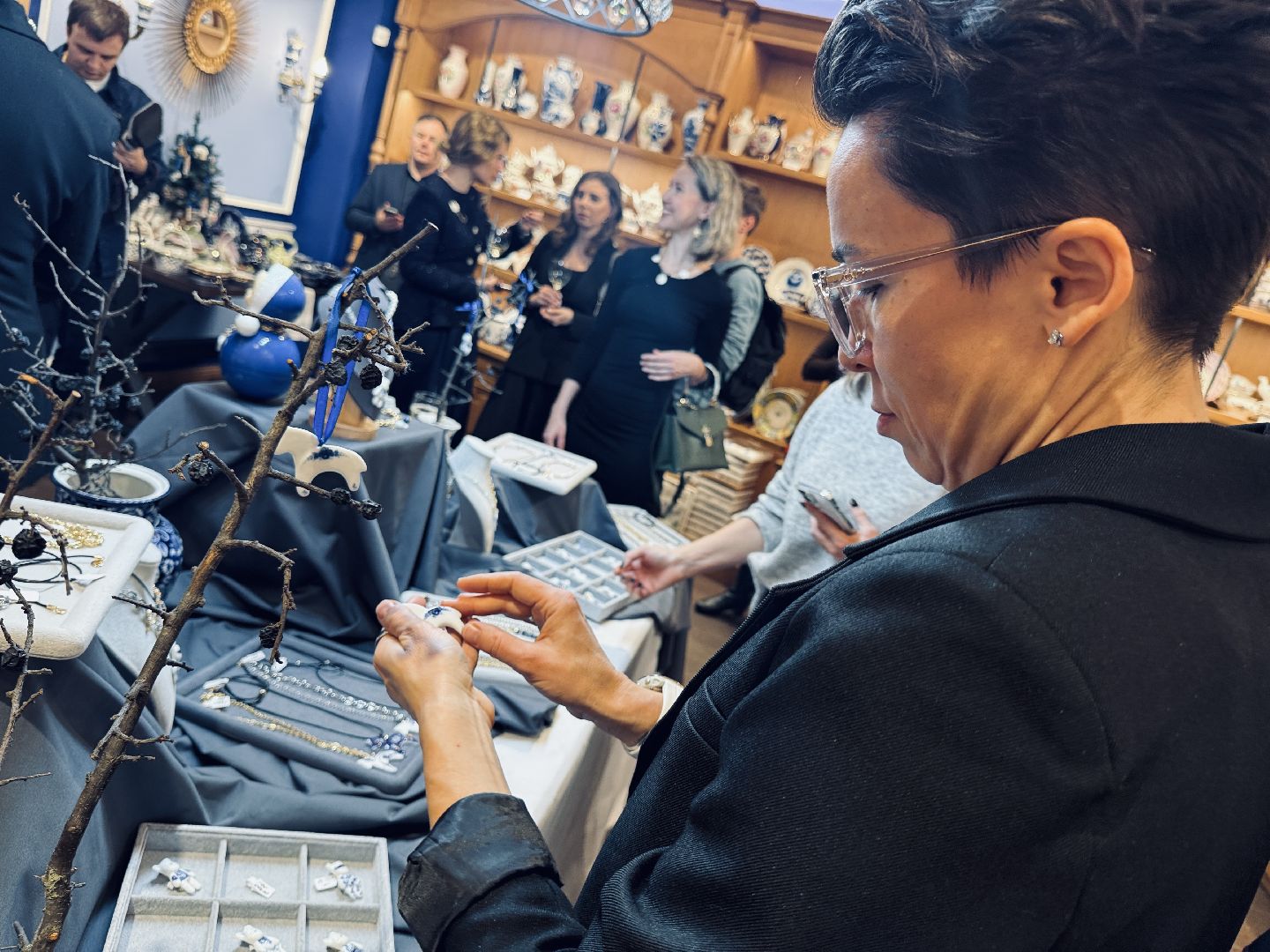 гжель, гжельский фарфоровый завод, современная гжель, декоративно-прикладное искусство, народный художественный промысел, промыслы, коллаборация промысла, коллаборация гжель,