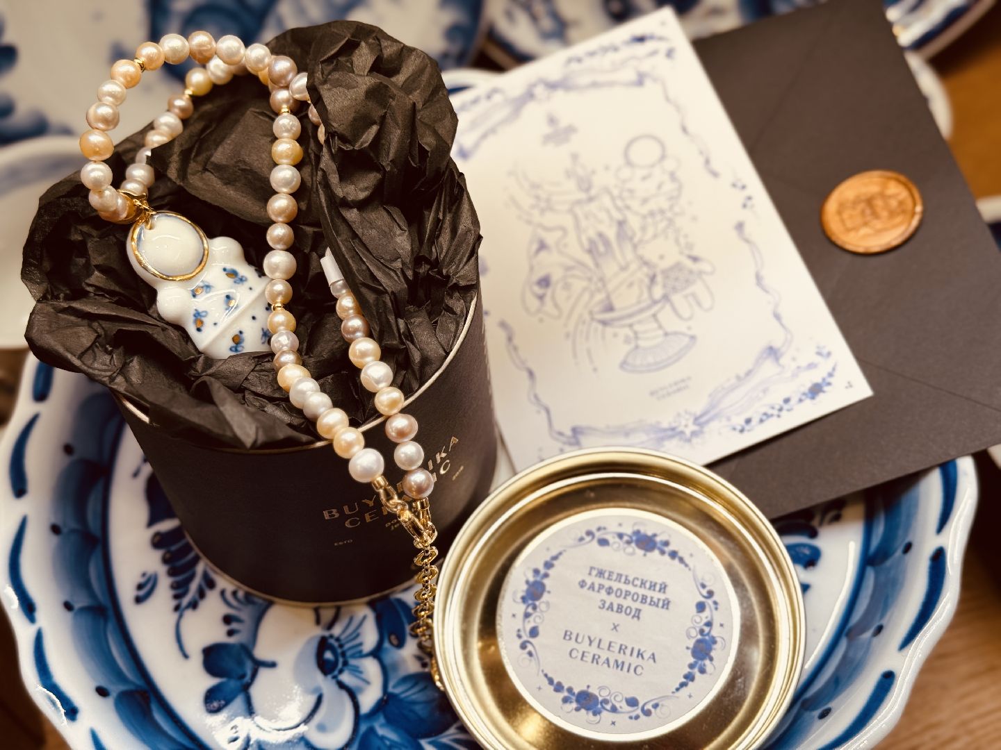 гжель, гжельский фарфоровый завод, современная гжель, декоративно-прикладное искусство, народный художественный промысел, промыслы, коллаборация промысла, коллаборация гжель,