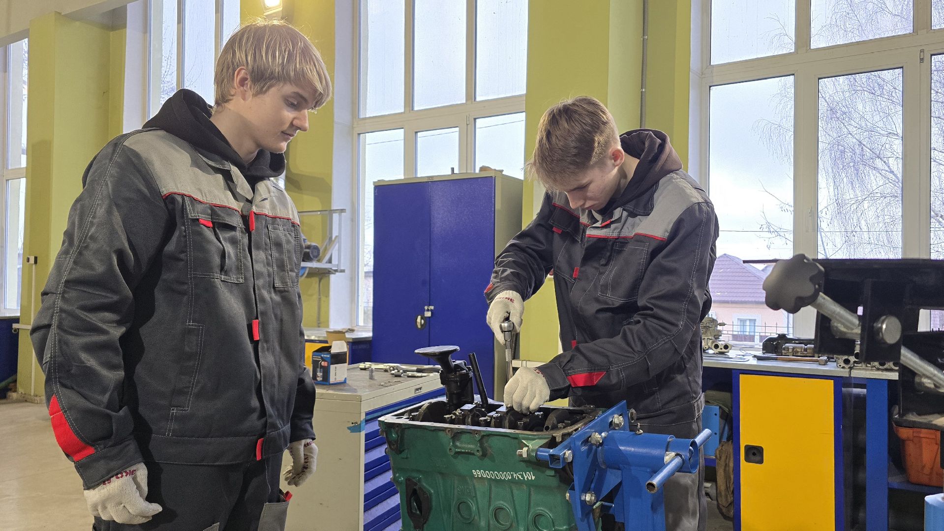 Коломна, коломенский аграрный колледж , автомеханик,