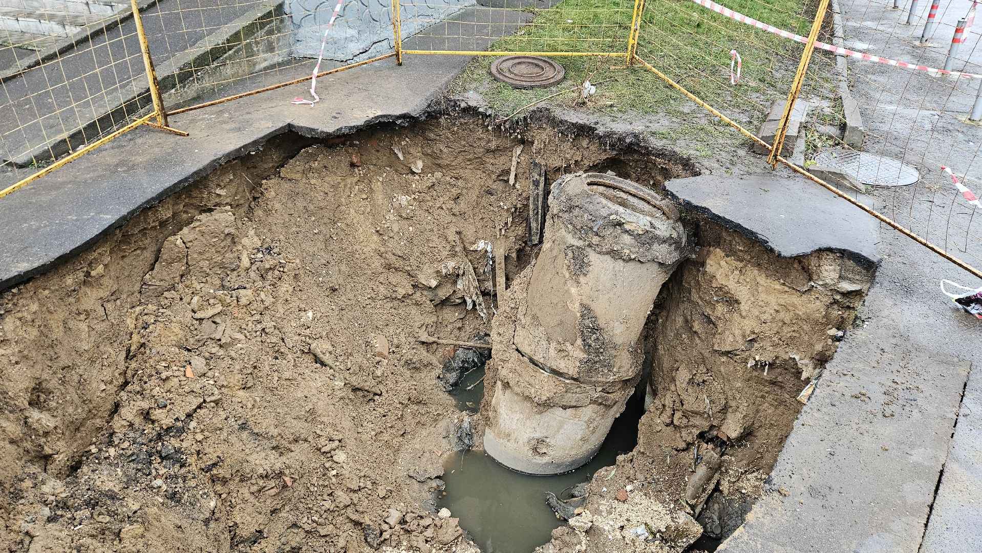 долгопрудный, инженерные коммуникации, инженерные сети, канализационная сеть, канализационный коллектор, канализационные колодцы,ремонт канализационного коллектора,