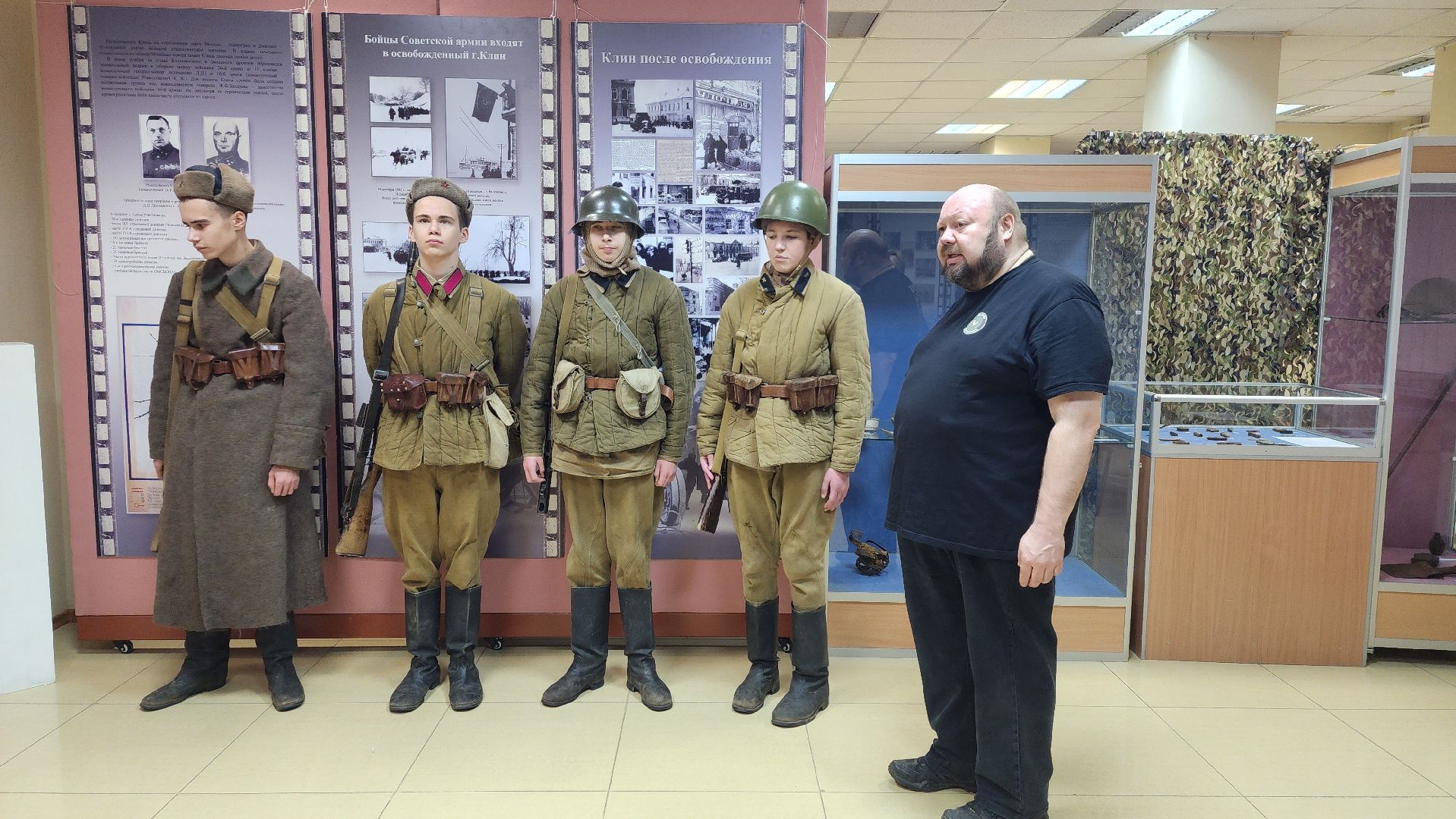 клин, выставочный зал карапаева, битва за москву, выставка,