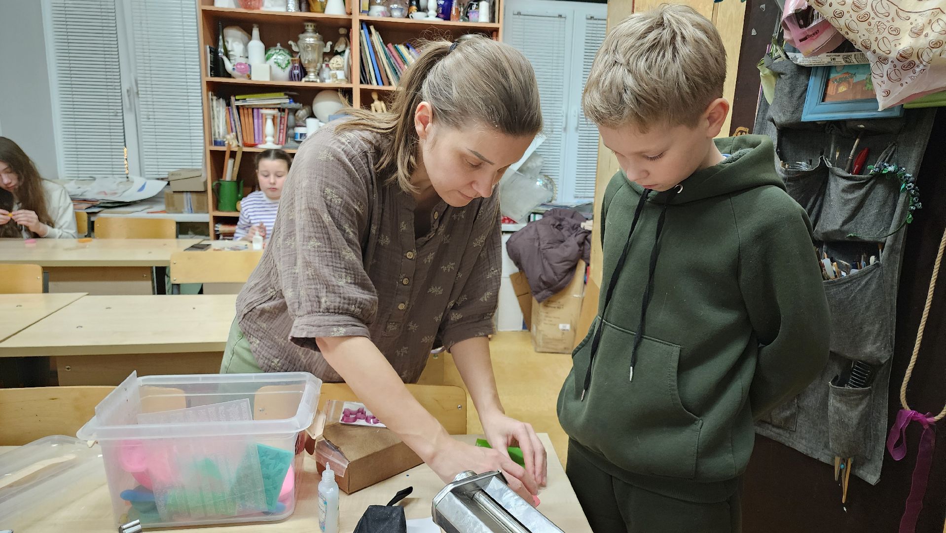 кашира, детская школа искусств, полимерная глина, поделки, новый год, фотозона,