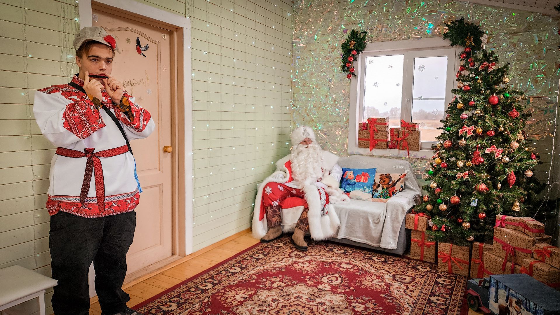 бронницы, новогодний праздник в парке, резиденция деда мороза в бронницах, интервью с дедом морозом,