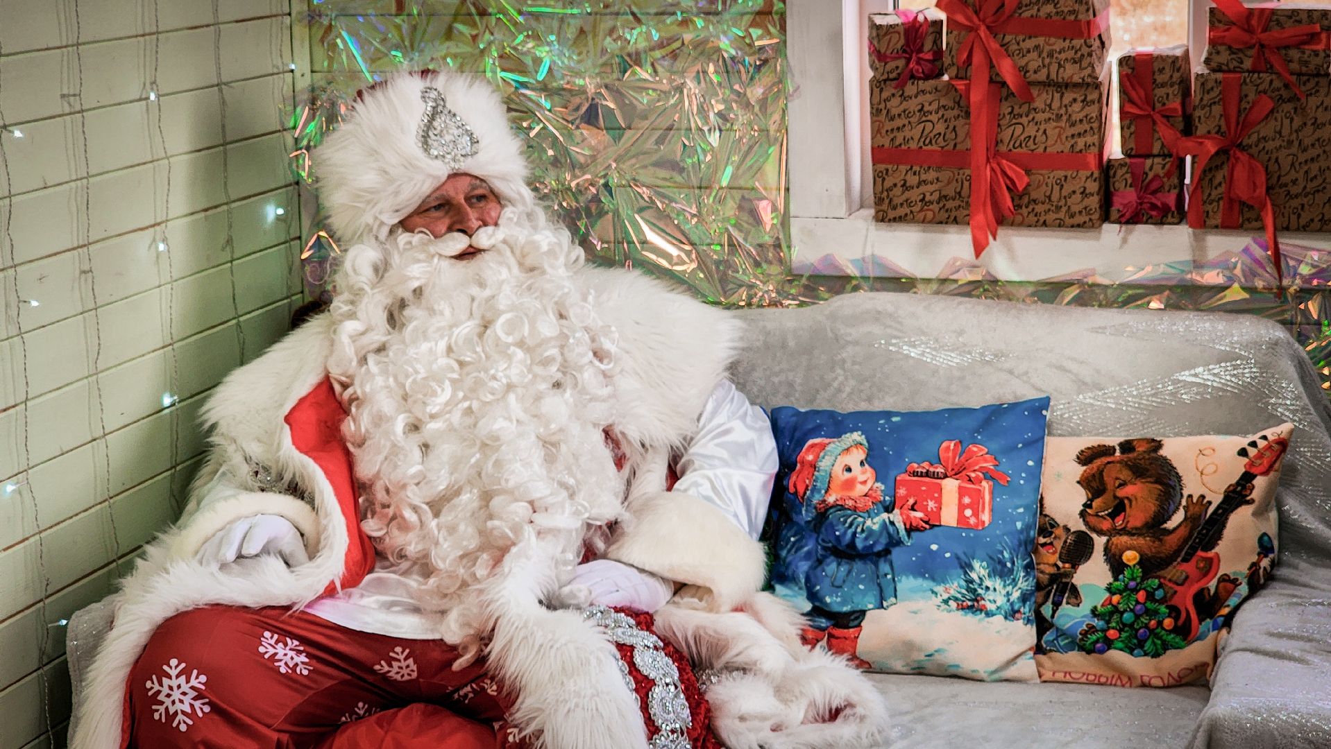 бронницы, новогодний праздник в парке, резиденция деда мороза в бронницах, интервью с дедом морозом,