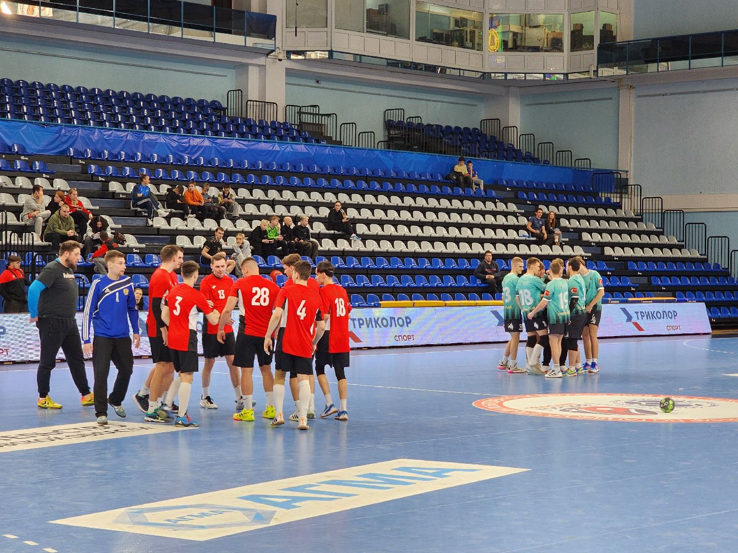 чехов,дворец спорта олимпийский, любительский турнир по гандболу, герои города, любители и профессионалы, разные возрастные категории, рекордное количество команд, круговая система, отборочные игры,  матчи плей-офф, расписание игр, чеховские медведи,крупнейший в россии турнир, всероссийские соревнования по гандболу, министерство спорта и туризма подмосковья,