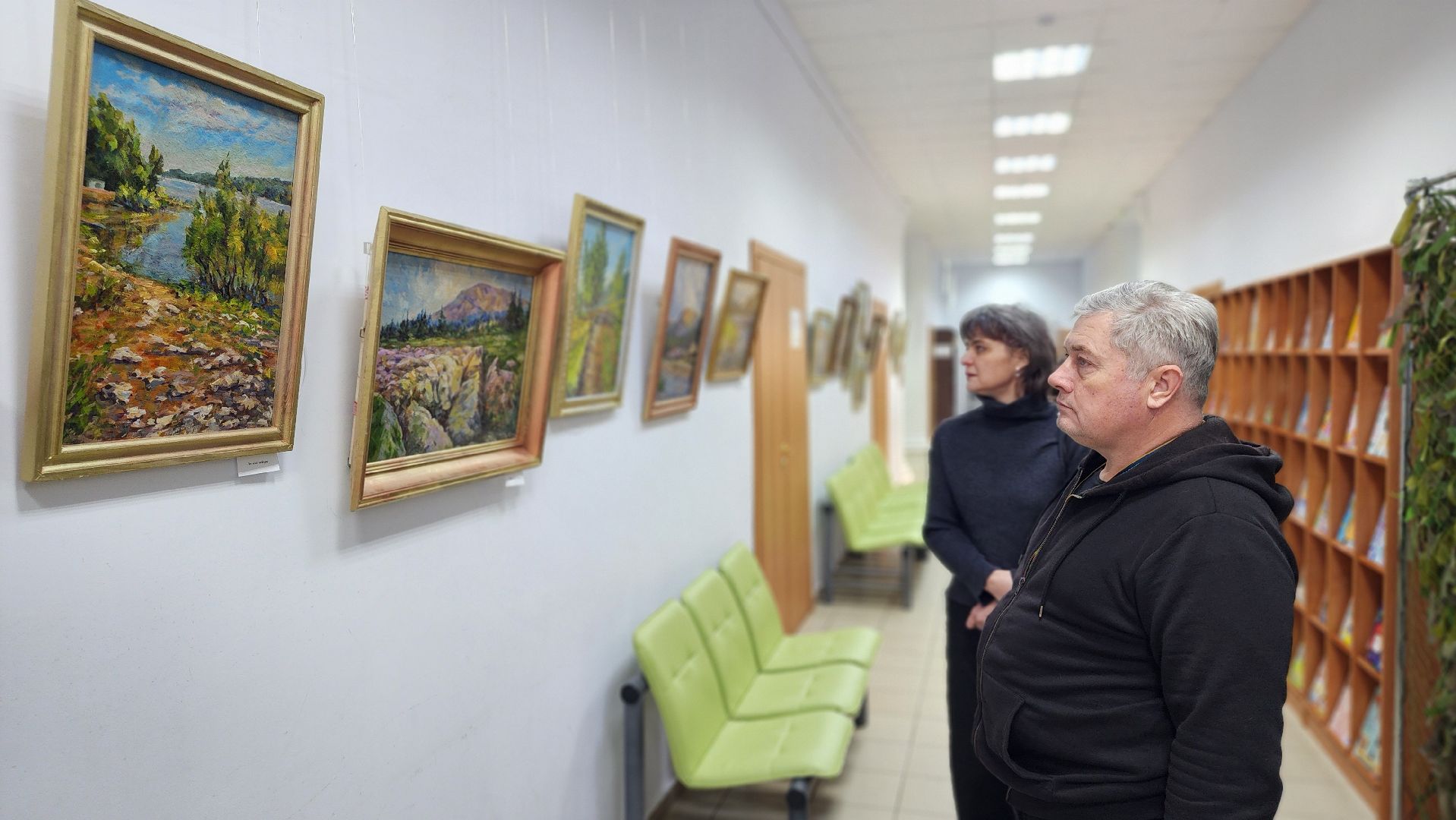 волоколамск, волоколамская библиотека, выставка картин,