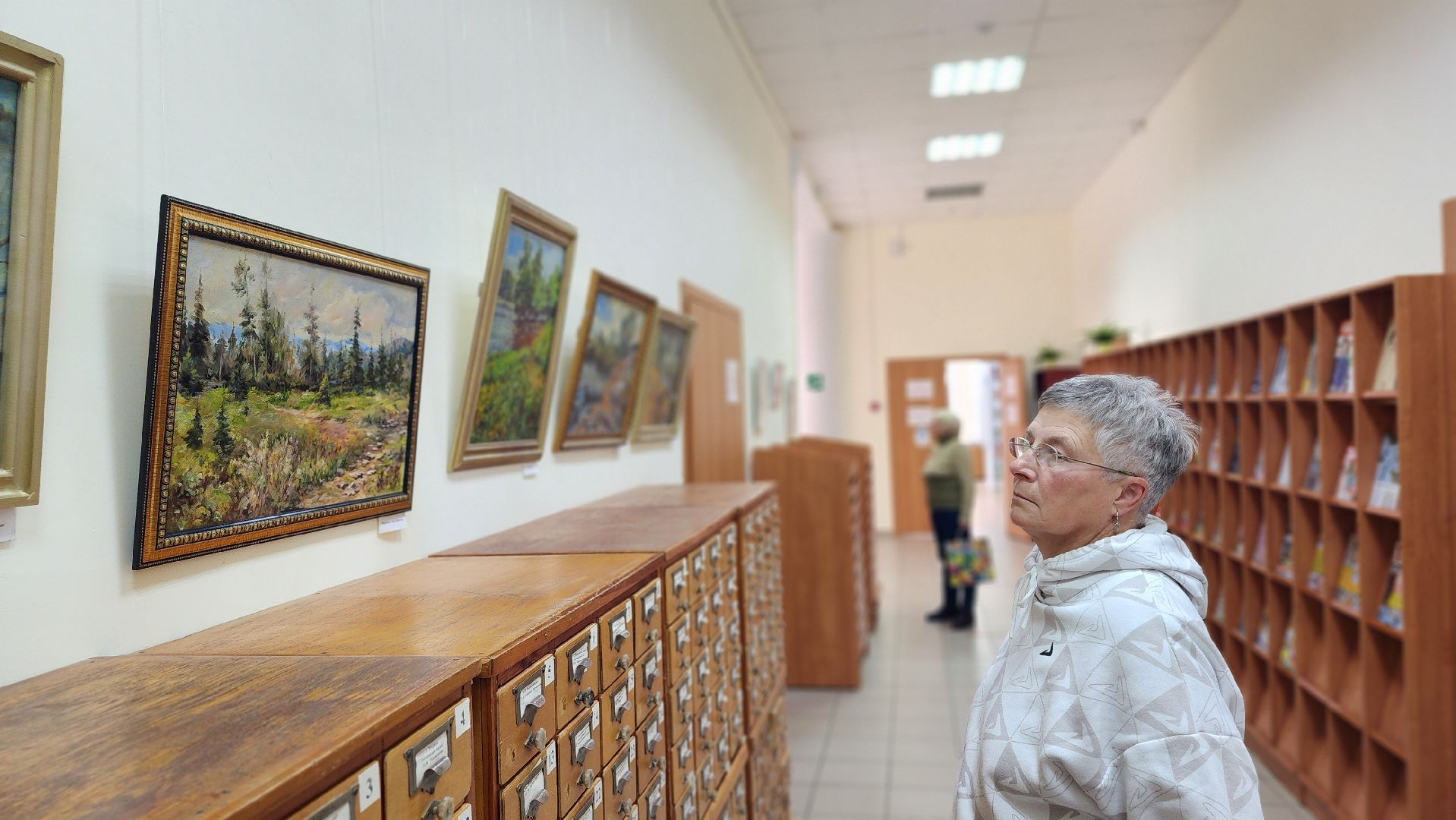 волоколамск, волоколамская библиотека, выставка картин,