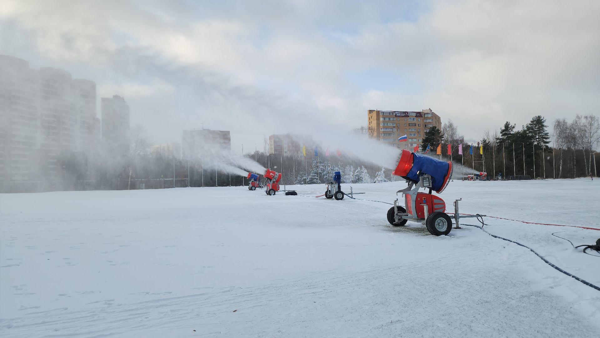 лыжный стадион, снеговые пушки, зима в  подмосковье, красногорск,