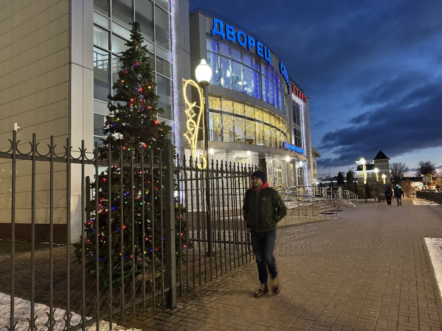 шаховская школа, новогодние украшения, зима в  подмосковье,