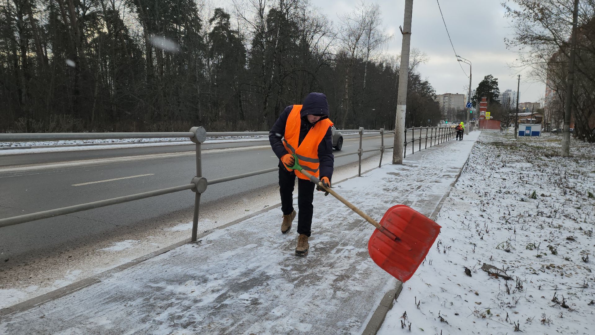 красноармейск, городской округ пушкинский, уборка городских территорий, гололедица,