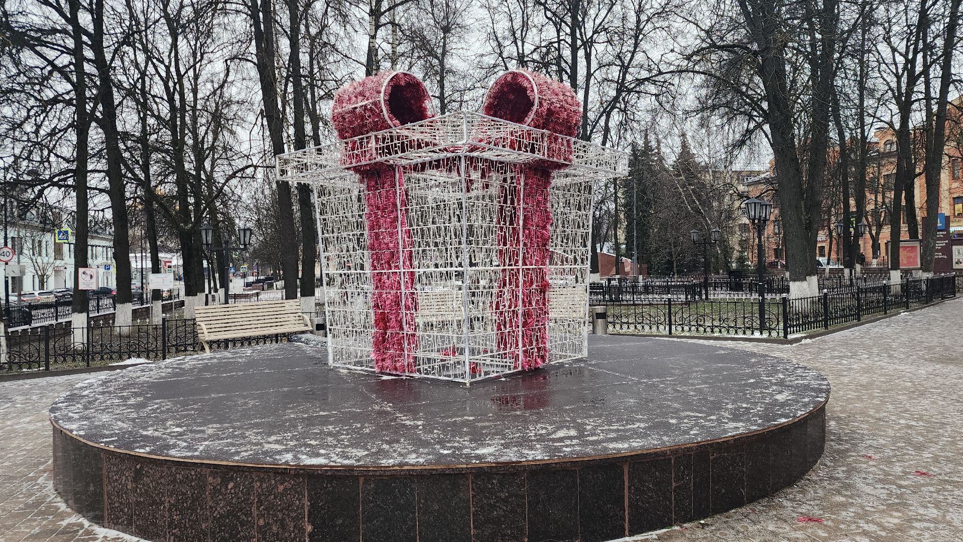 Новый год , Обшество , Конкурс елок во дворах и подъездах ,