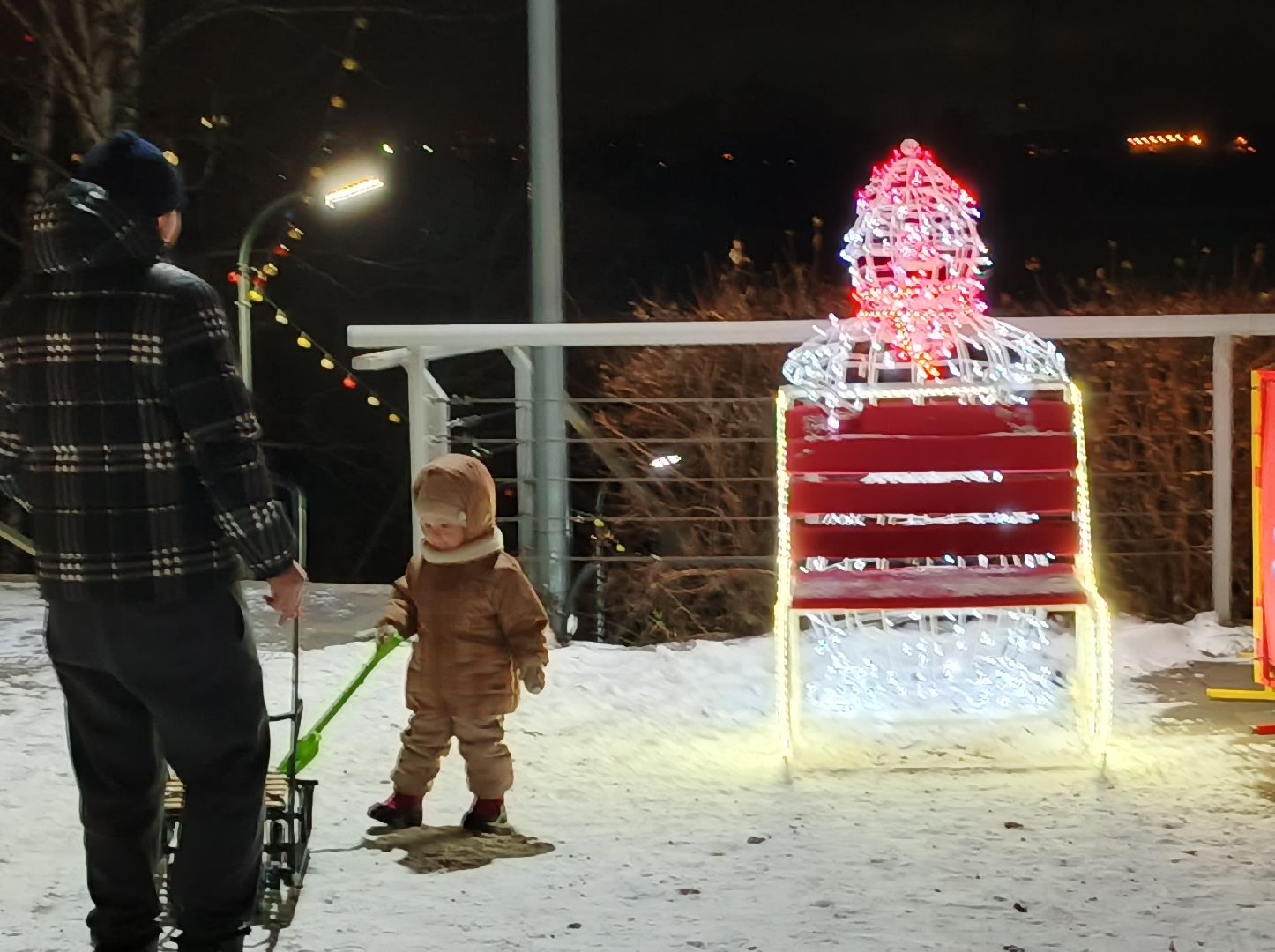 долгопрудный, парки, зимняя сказка, зима в подмосоковье, парк на набережной, светящие инсталляции, снеговик,