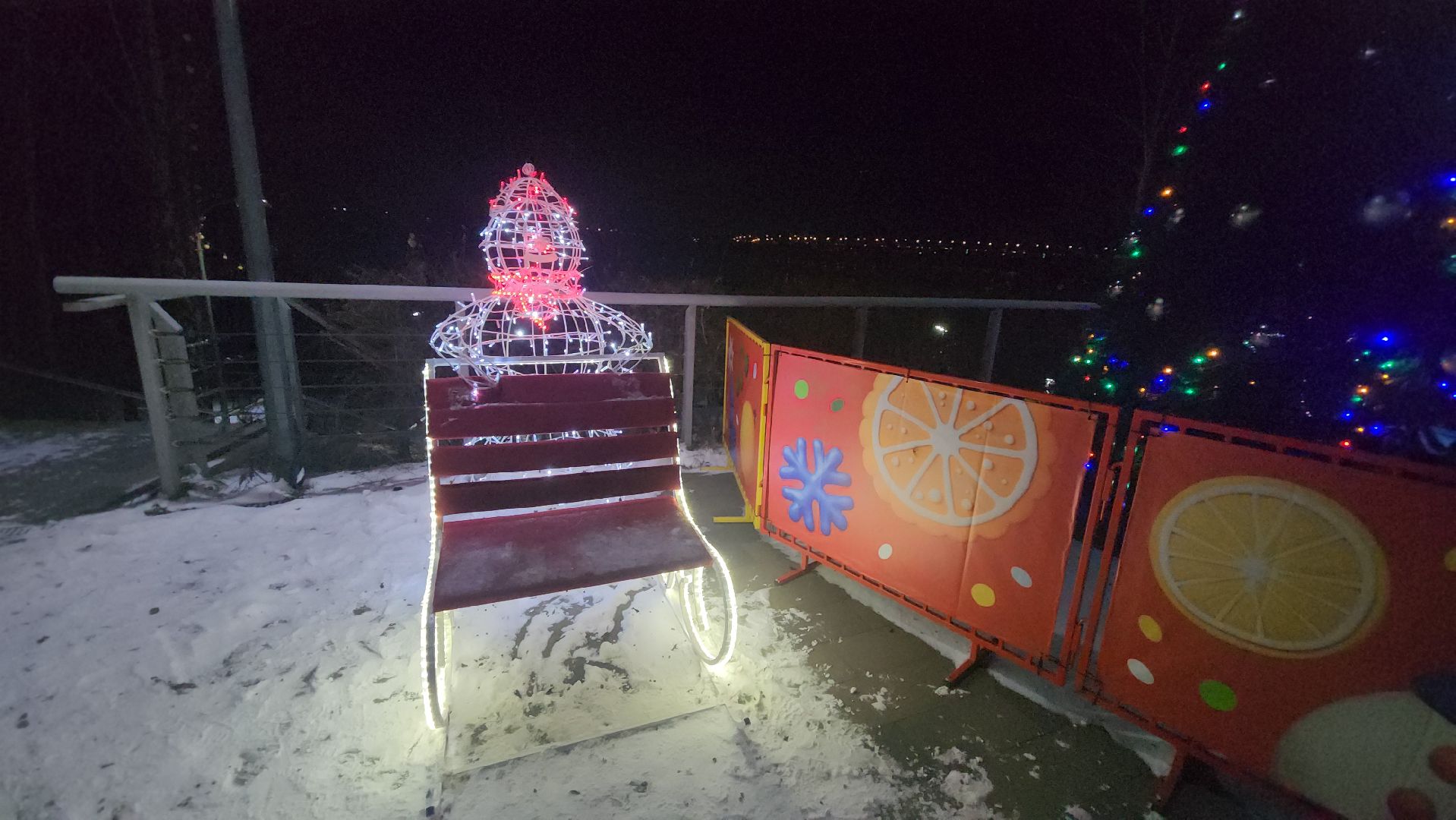 долгопрудный, парки, зимняя сказка, зима в подмосоковье, парк на набережной, светящие инсталляции, снеговик,