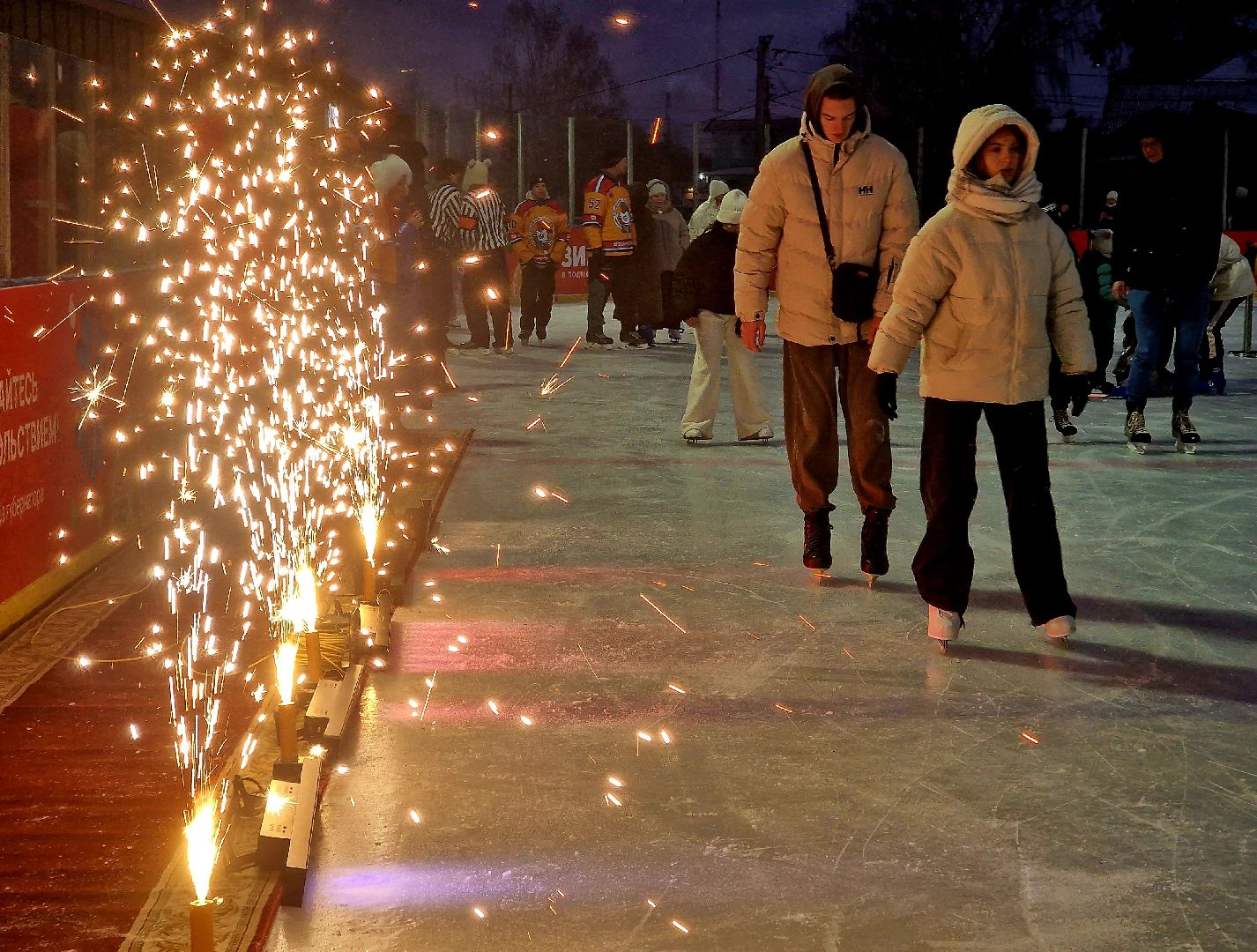воскресенск, зима в  подмосковье, ледовый каток,