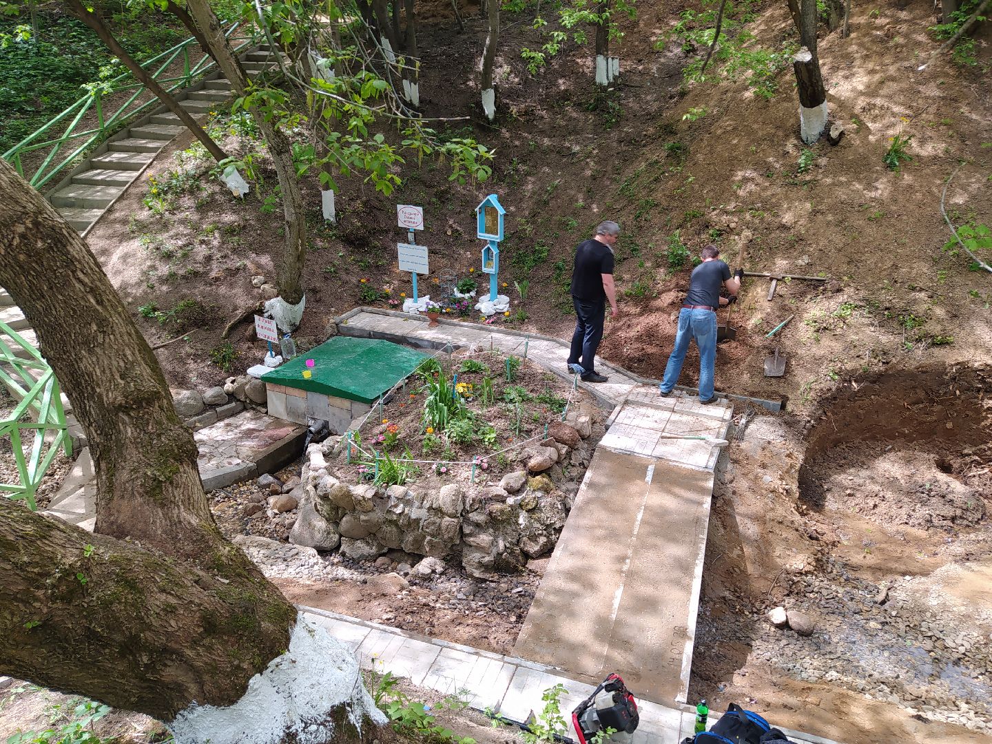 Нахабино, Никольский источник, Церковь, Святой Источник
