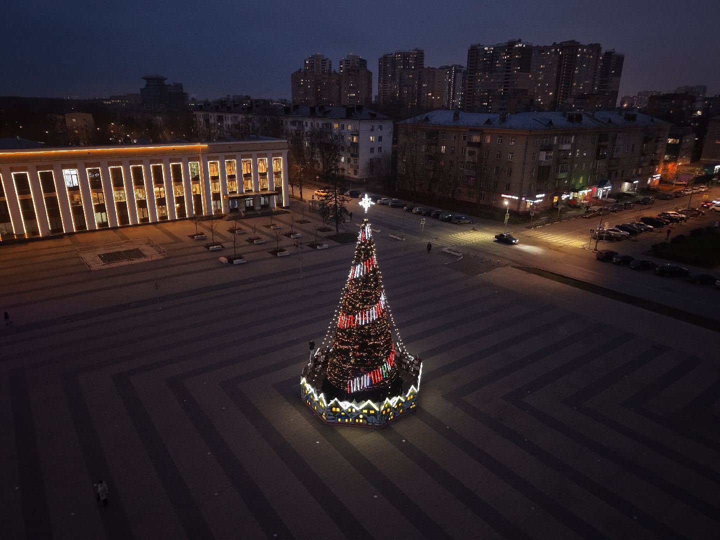 видео с коптера, елка в королеве, новогодняя елка на центральной площади королева,
