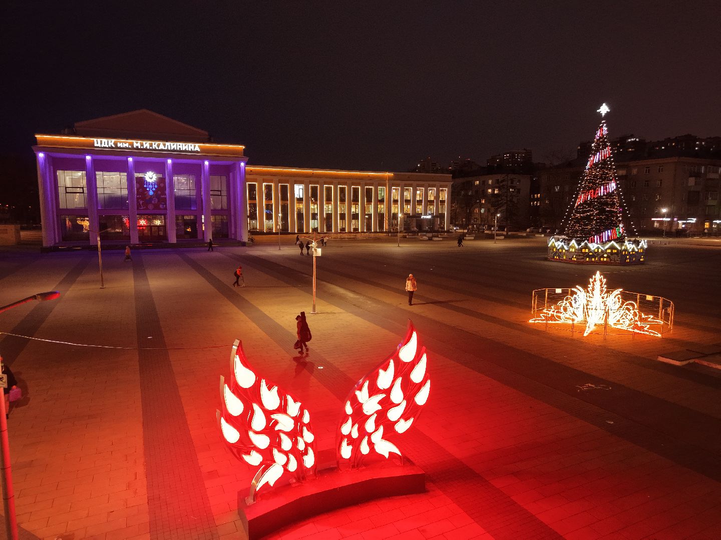видео с коптера, елка в королеве, новогодняя елка на центральной площади королева,