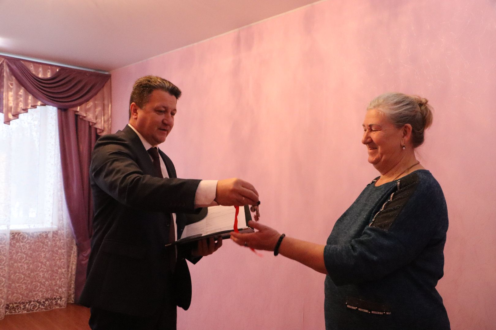 серебряные пруды, ключи от квартиры, аварийное жилье, расселение из аварийного жилья,