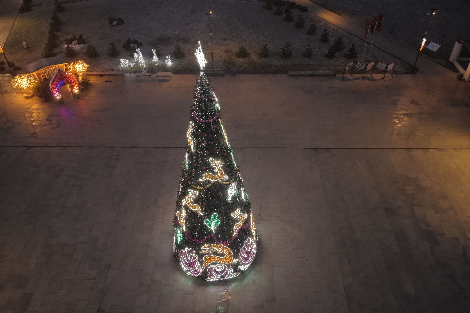 видео с коптера, новогодняя елка , елка в ликино-дулево,