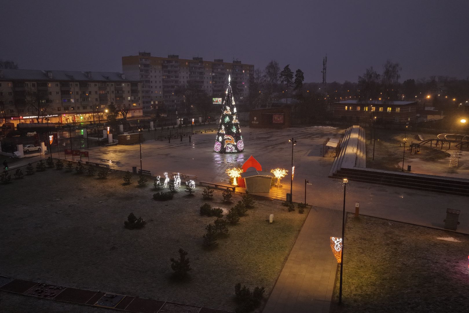 видео с коптера, новогодняя елка , елка в ликино-дулево,