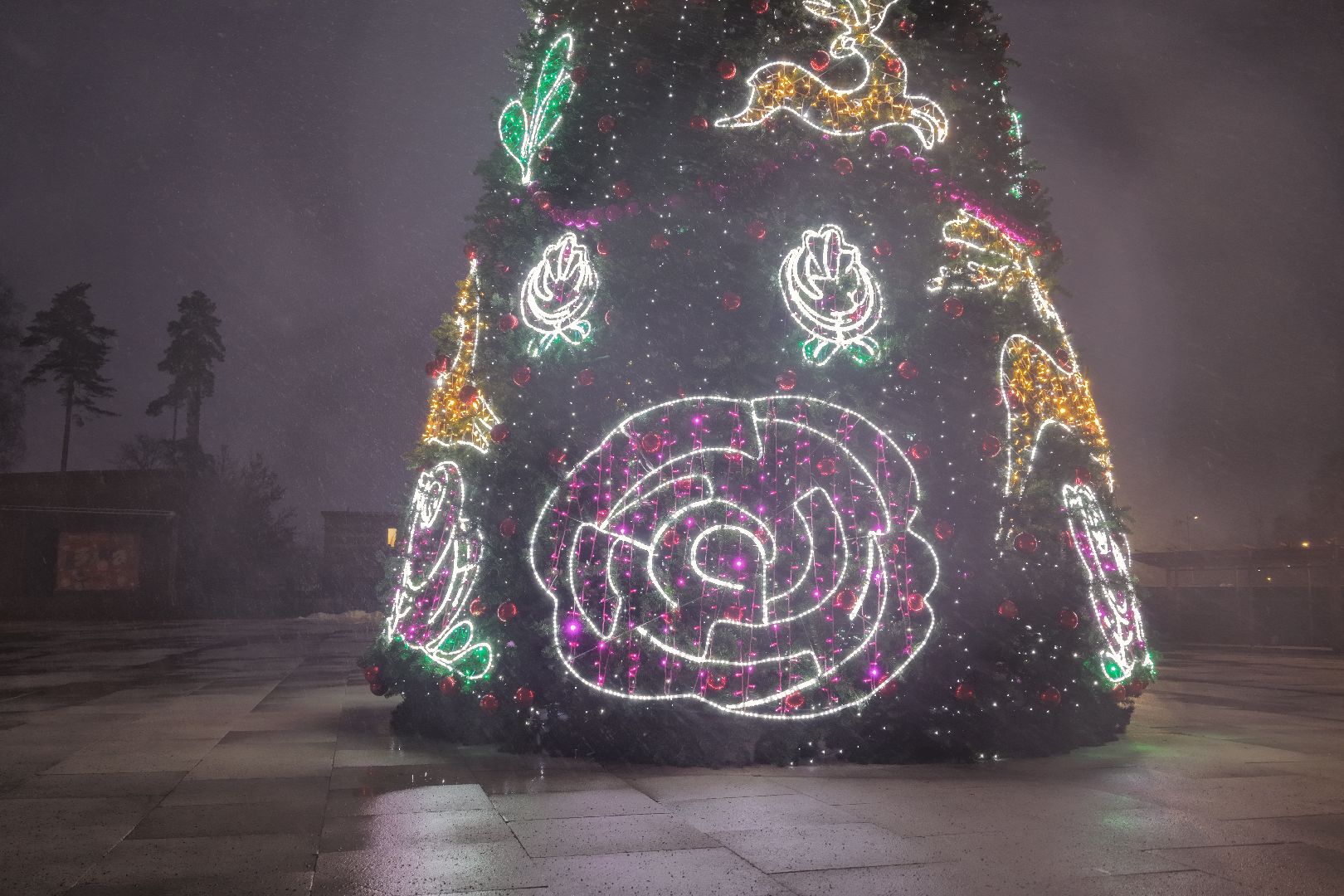 видео с коптера, новогодняя елка , елка в ликино-дулево,