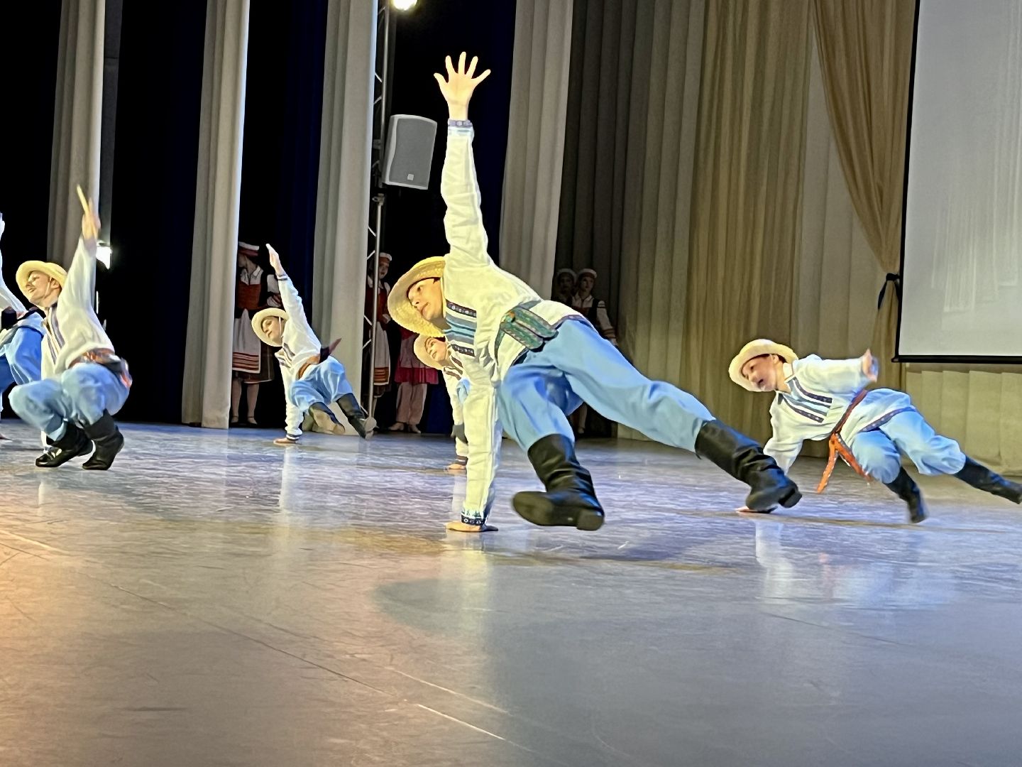 Наро-Фоминск, Наро-Фоминский городской округ. танец, культура Подмосковья, Веселинка, ансамбль танца