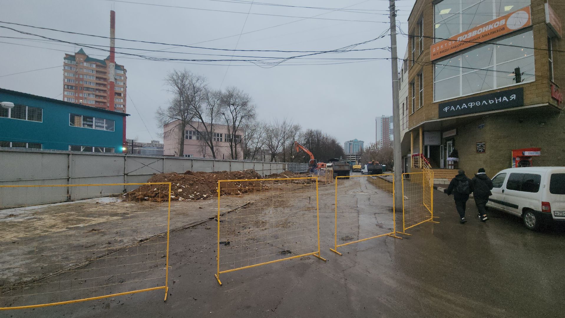 серпухов, торговые рядя на водонапорной улице, демонтаж трубы в серпухове, рынок труба в серпухове ,