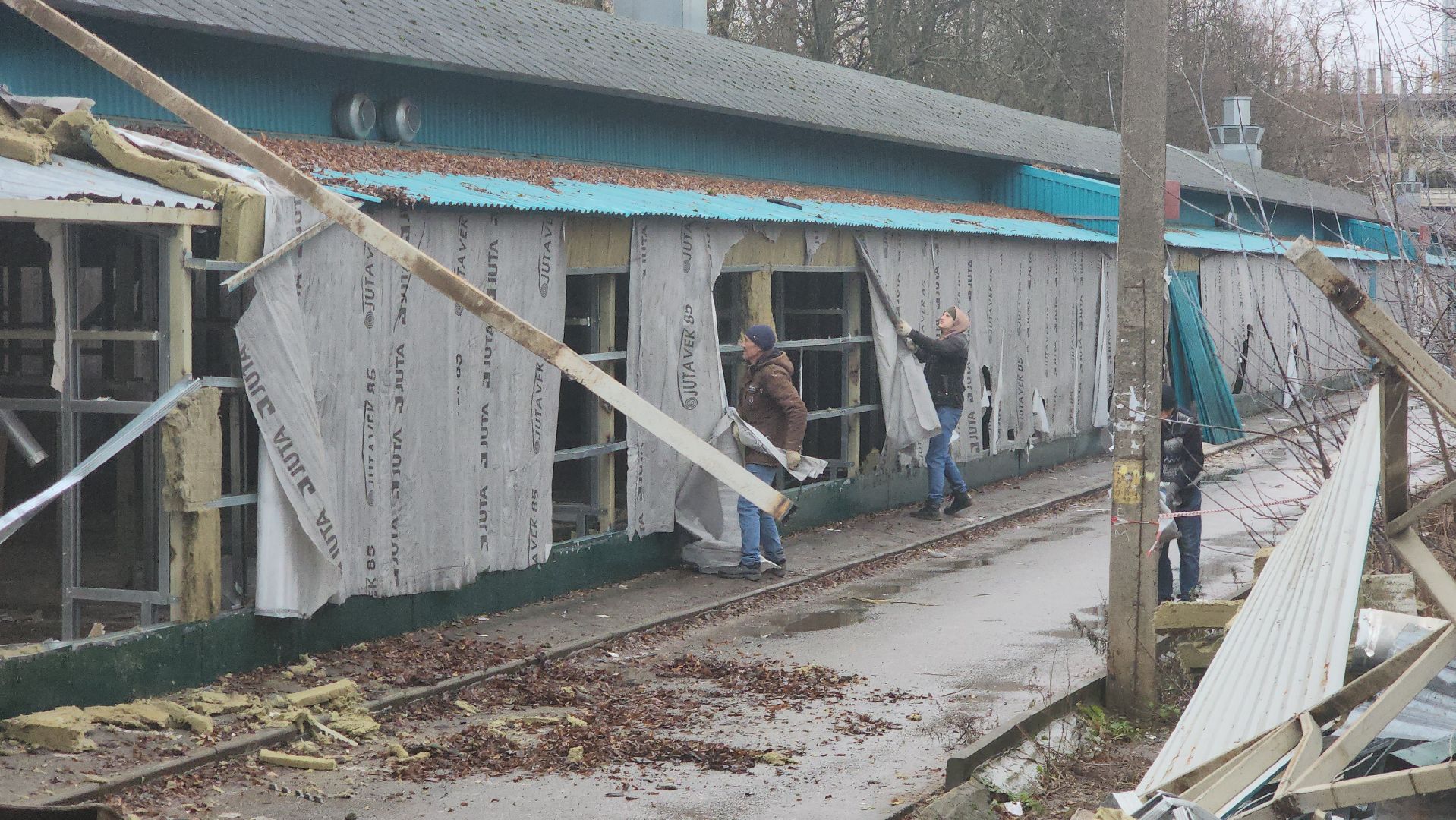 серпухов, торговые рядя на водонапорной улице, демонтаж трубы в серпухове, рынок труба в серпухове ,