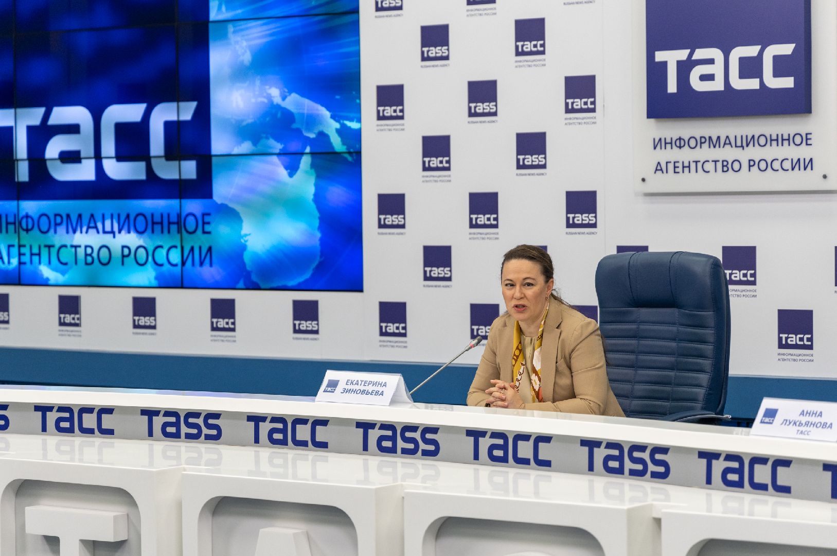 робот софия, тасс, красногорск, собкор,