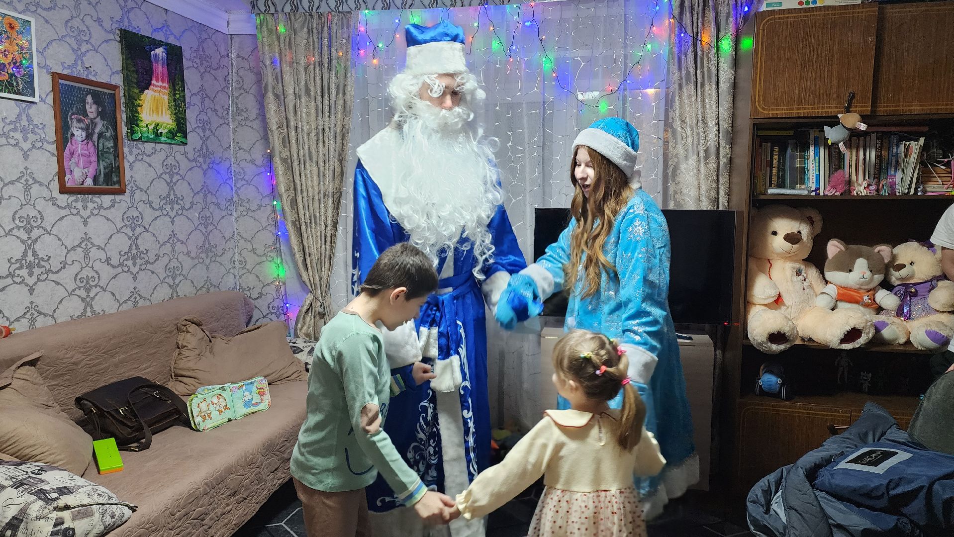 кашира, новый год, дед мороз, волонтеры, многодетные семьи,