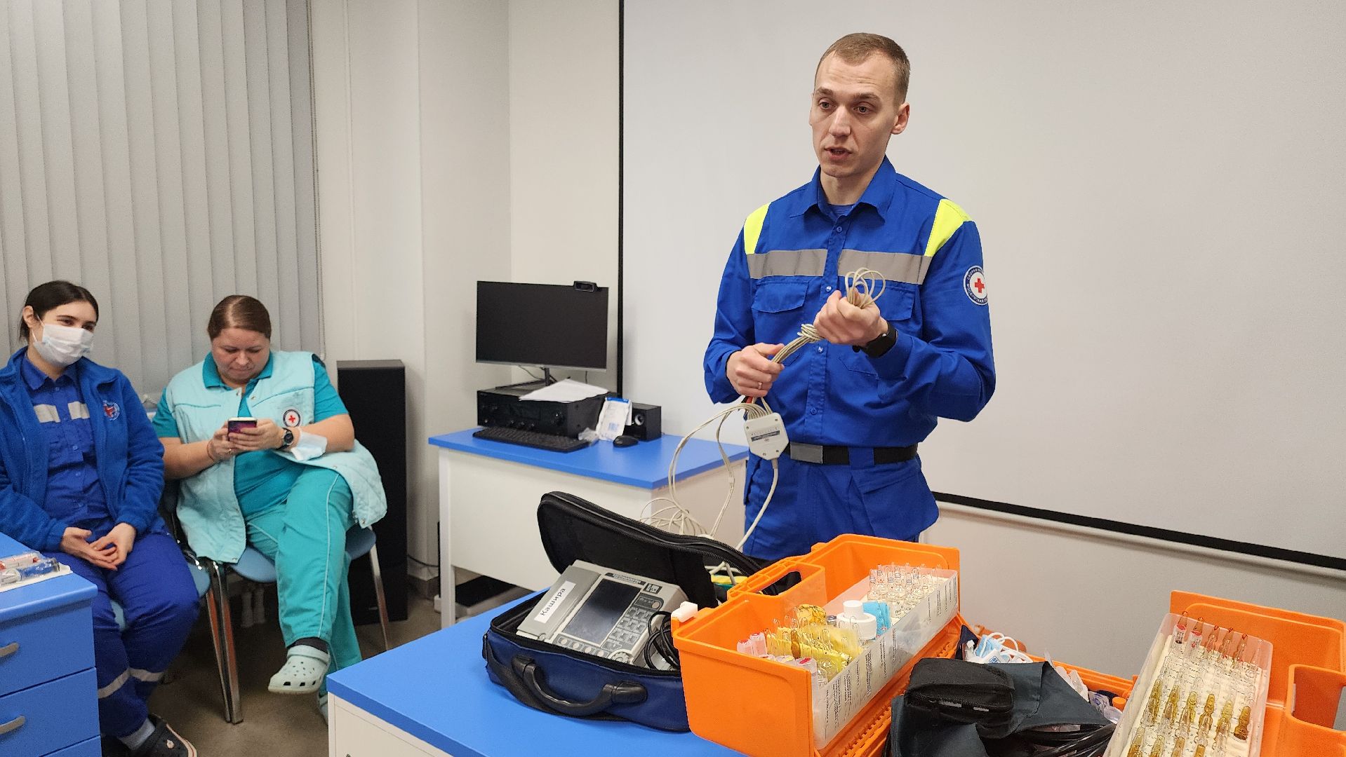 кашира, скорая помощь, волонтеры подмосковья, экскурсия, школьники,