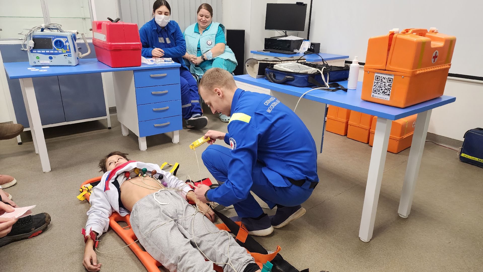 кашира, скорая помощь, волонтеры подмосковья, экскурсия, школьники,