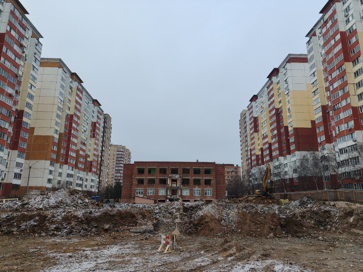 внииссок,стройка детсада, детский сад, демонтаж здания,