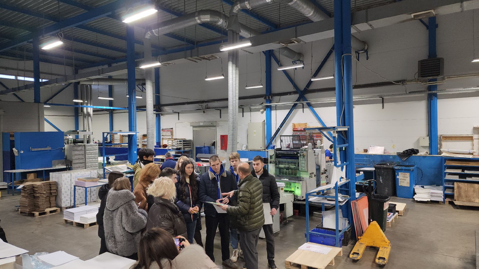 В Красноармейске провели экскурсию для молодых лидеров на производстве федерального масштаба