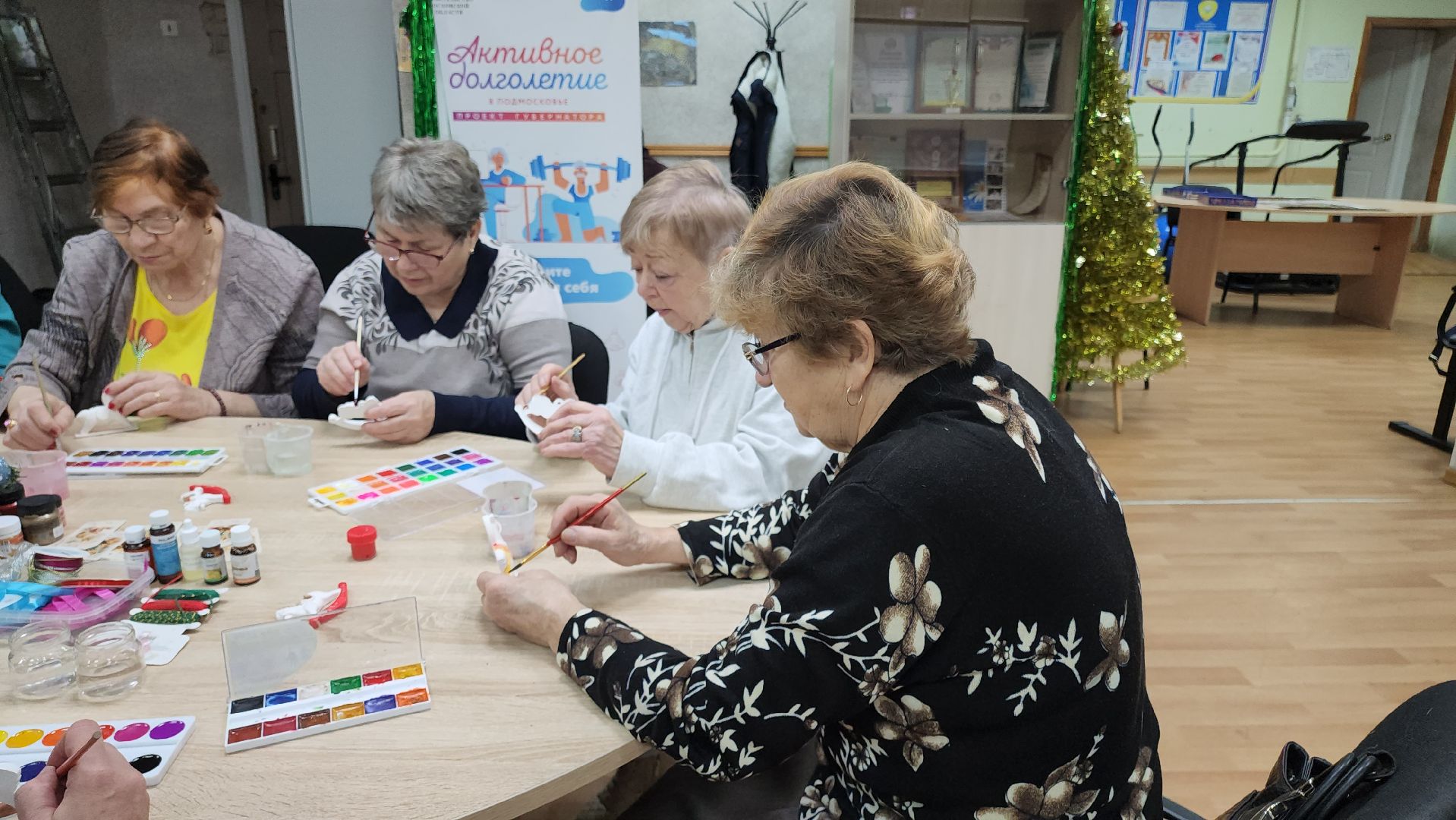 кашира, активное долголетие, мастер-класс, поделки из гипса, новый год, символ года,