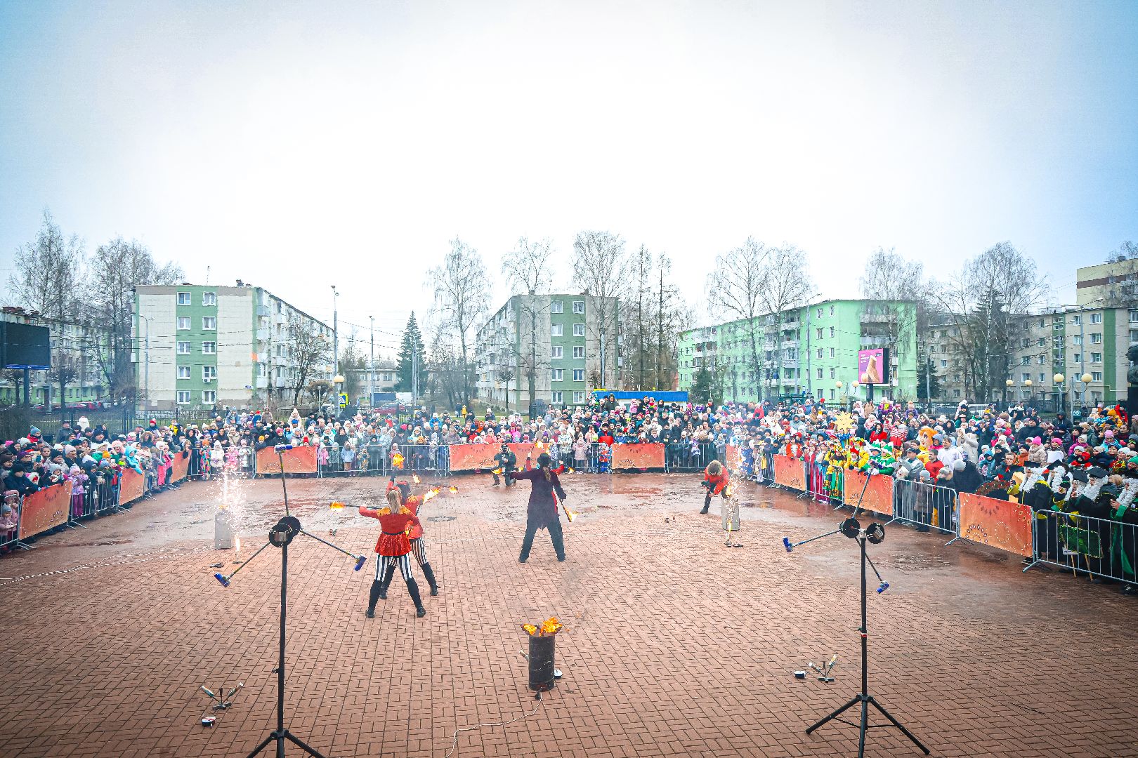 клин, общество, культура, карнавал с дедом морозом, подмосковье,