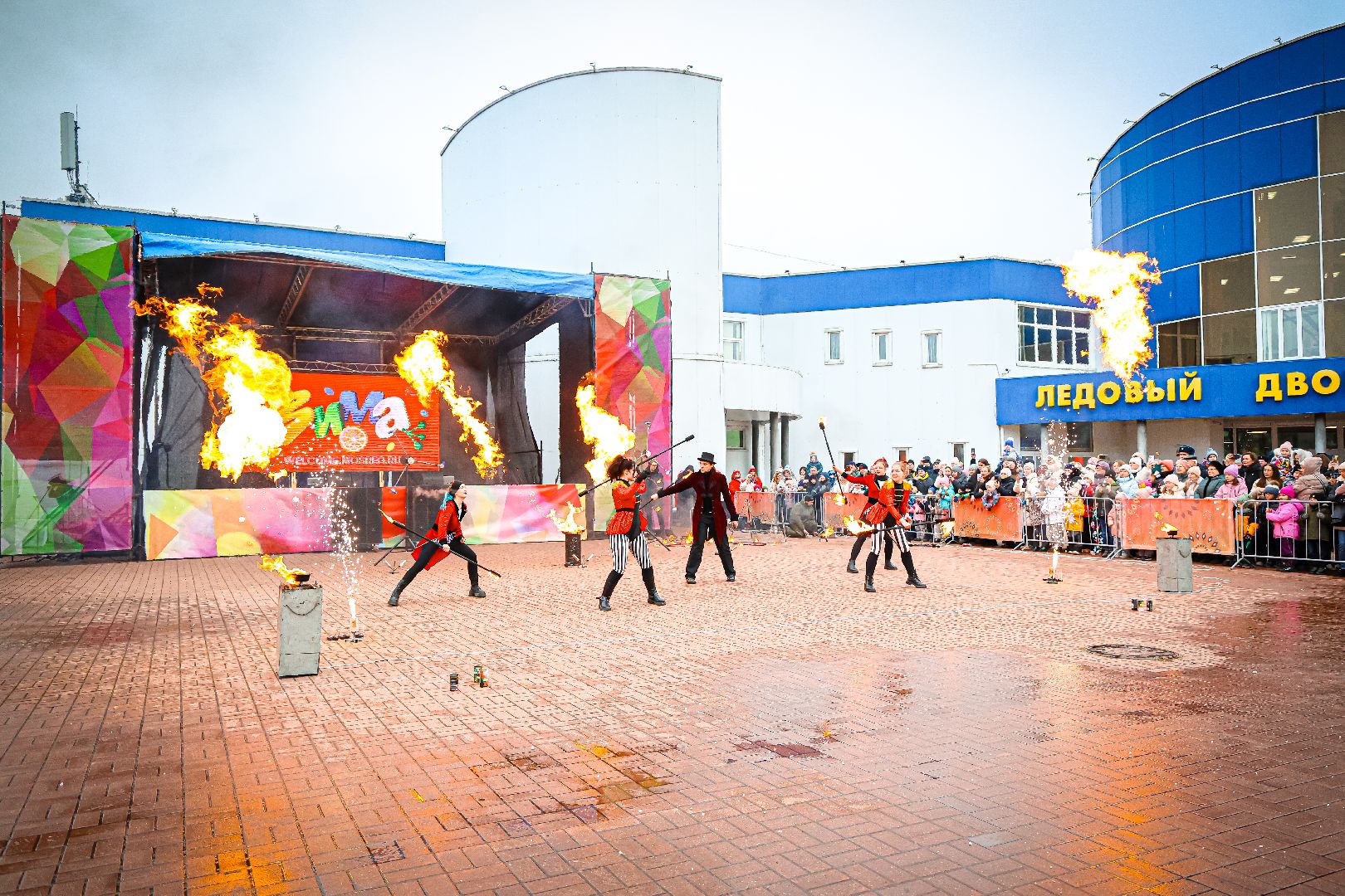 клин, общество, культура, карнавал с дедом морозом, подмосковье,