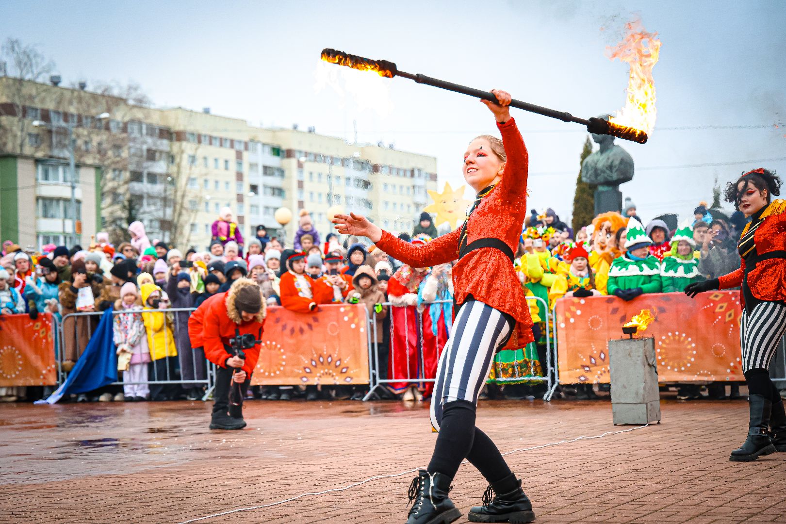 клин, общество, культура, карнавал с дедом морозом, подмосковье,