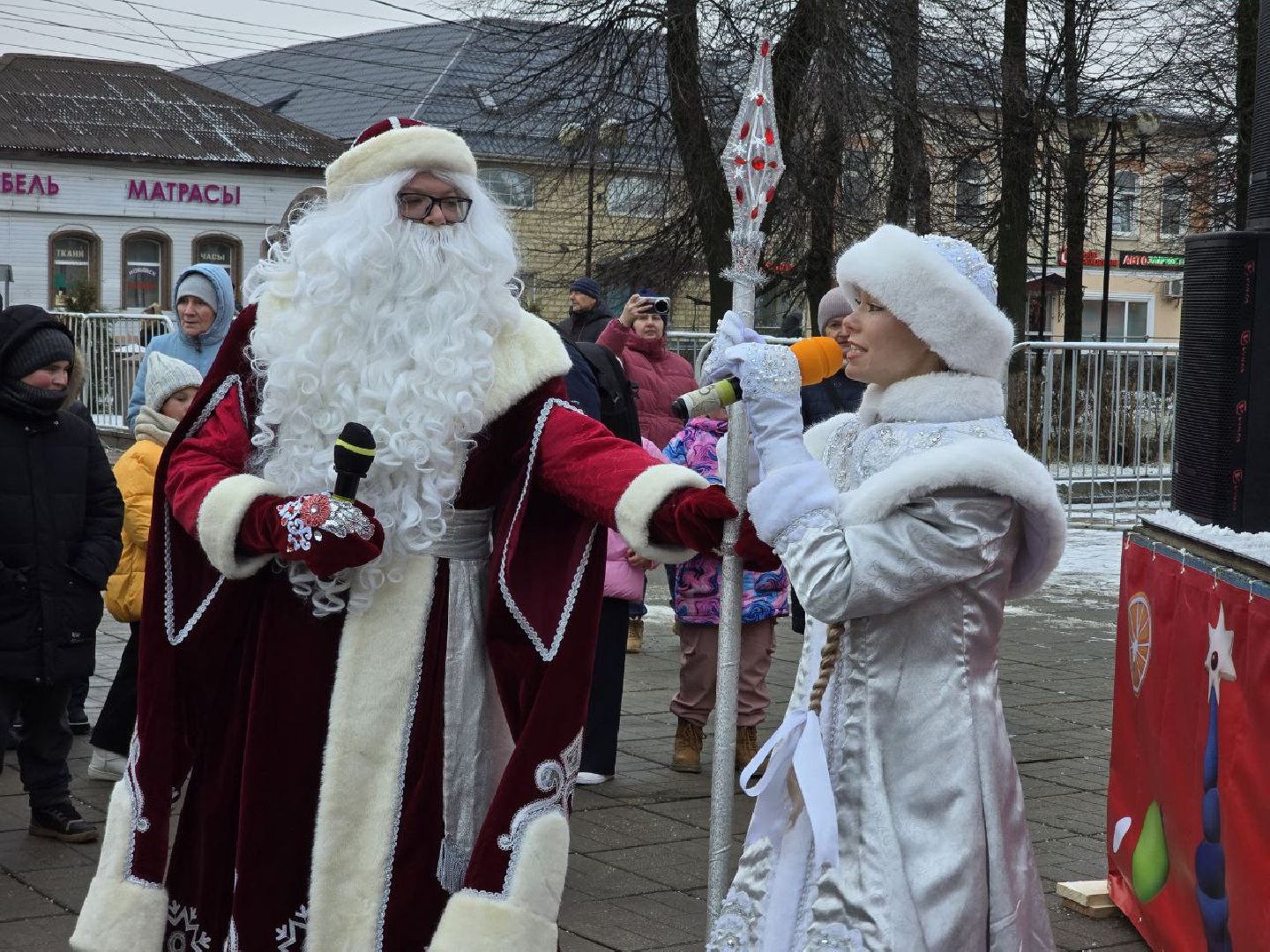 можайск, можайский муниципальный округ, подмосковье, дед мороз, дед мороз и снегурочка, новый год, встреча деда мороза, общество, праздник,