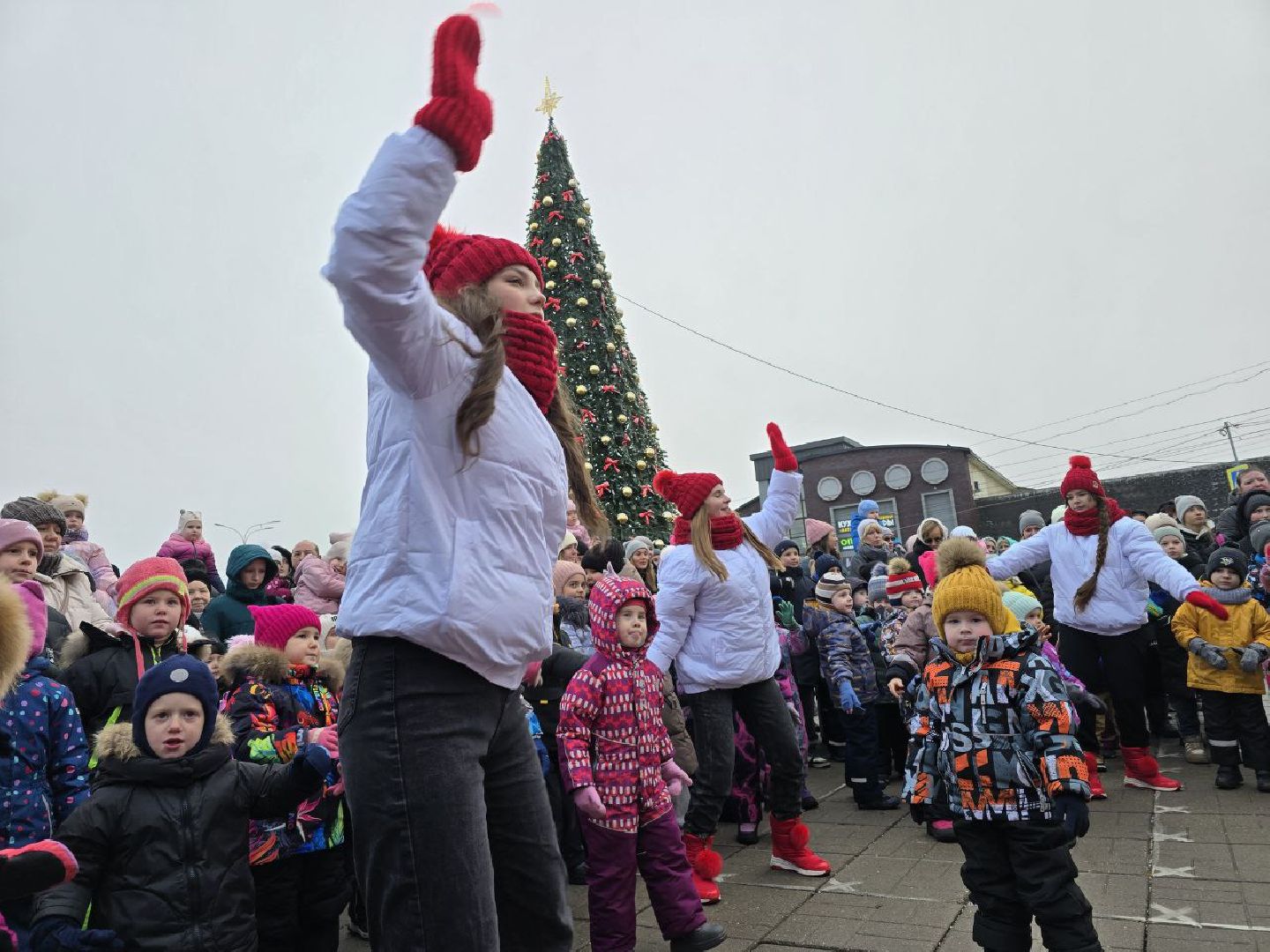 можайск, можайский муниципальный округ, подмосковье, дед мороз, дед мороз и снегурочка, новый год, встреча деда мороза, общество, праздник,