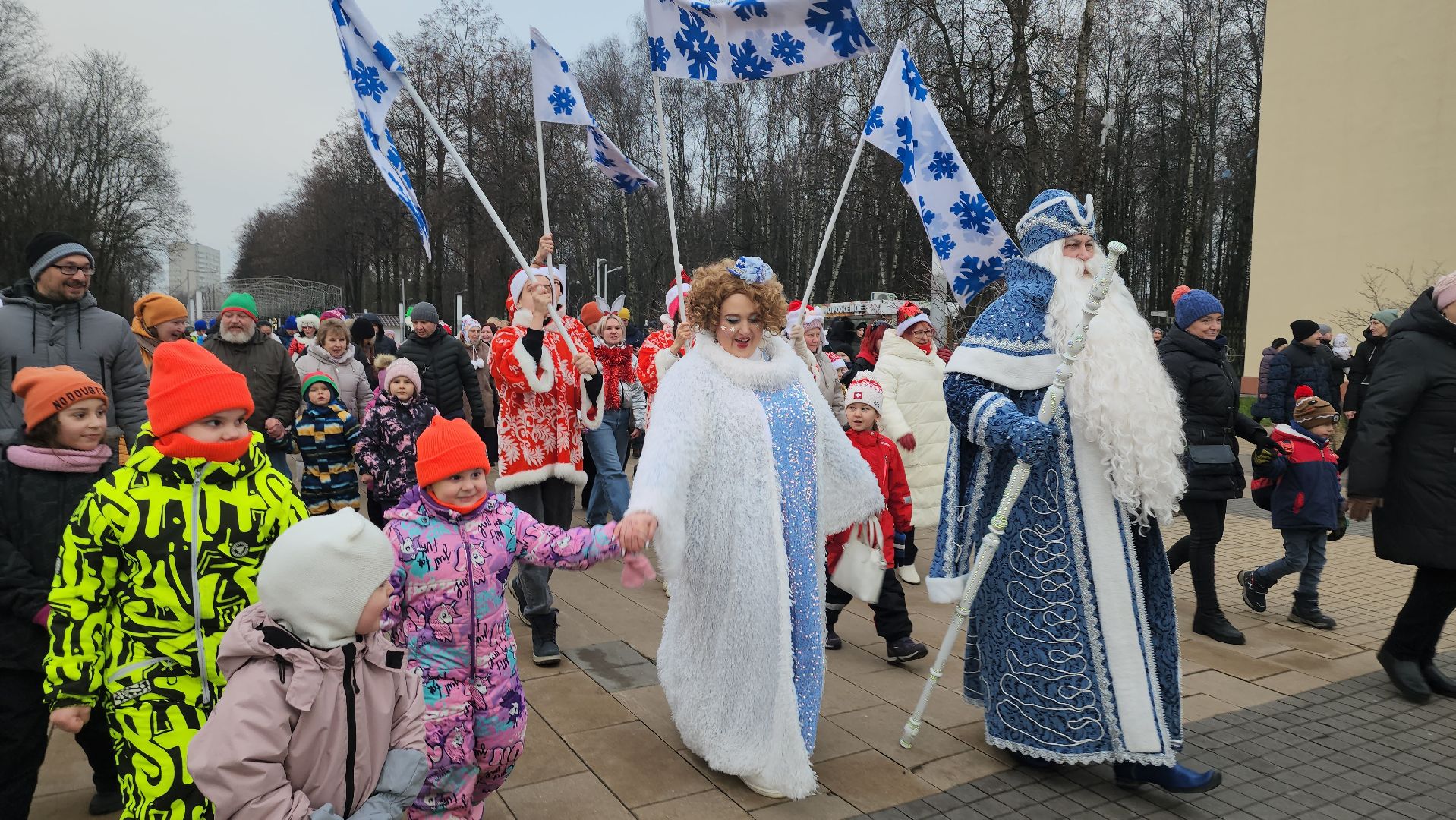 королёв, Слет дедов морозов, центральный парк,