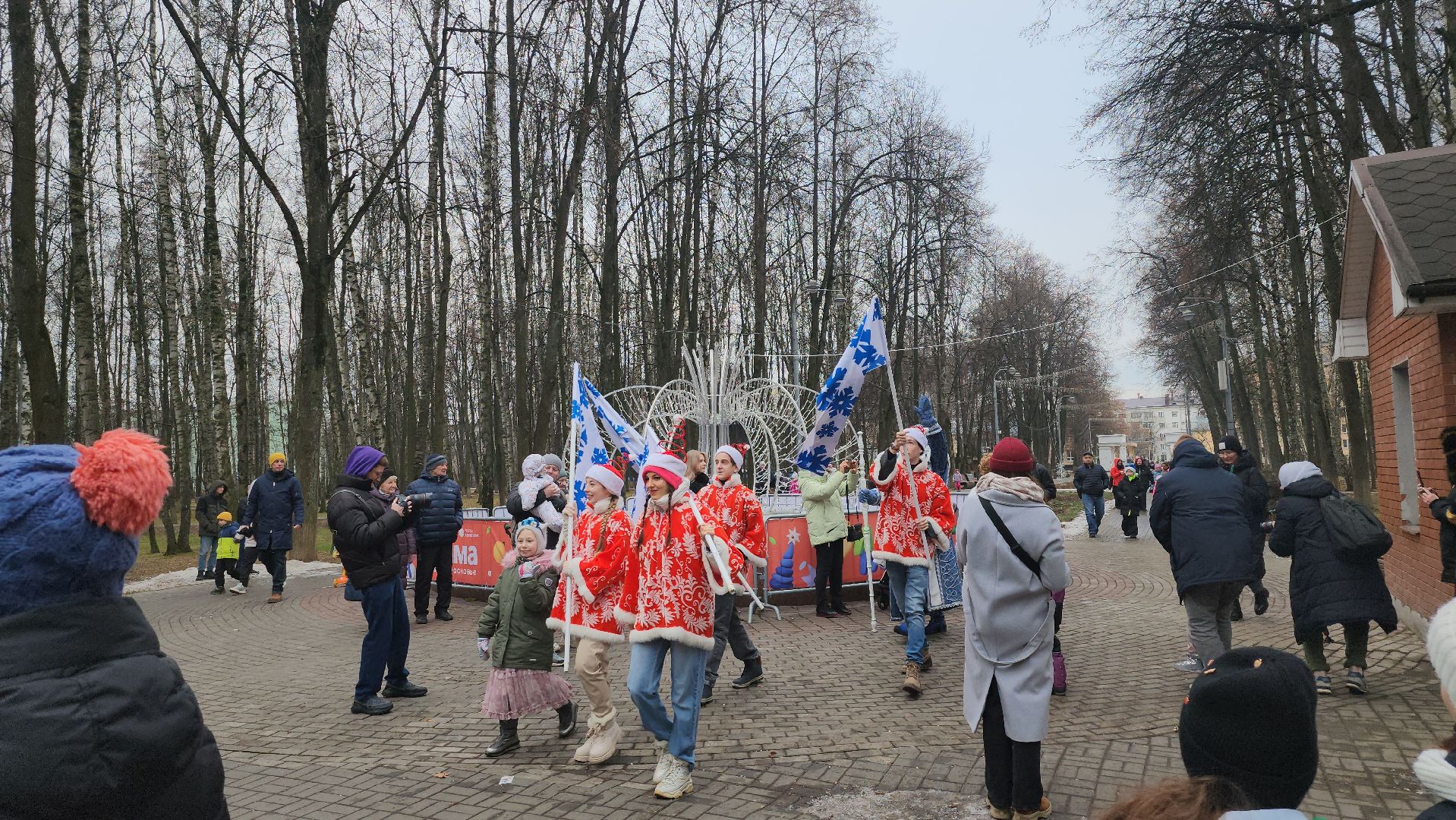 королёв, Слет дедов морозов, центральный парк,