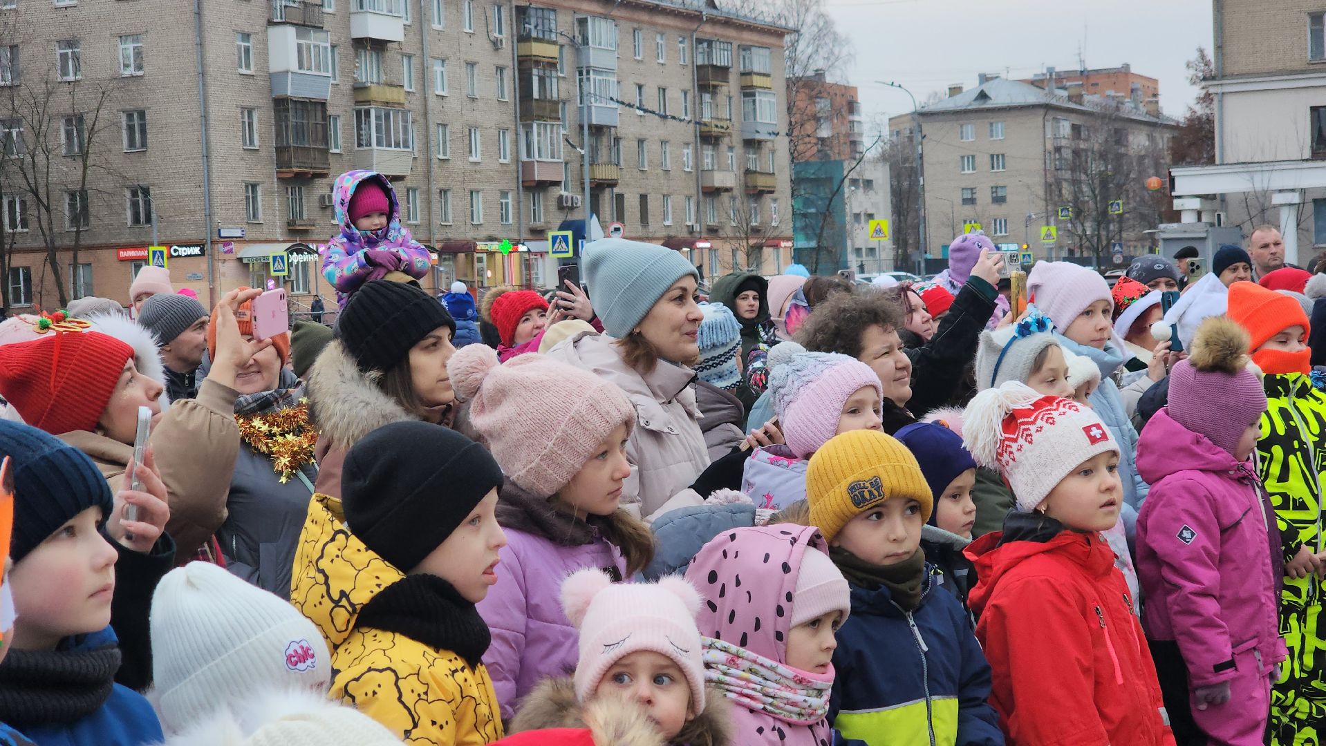 королёв, Слет дедов морозов, центральный парк,